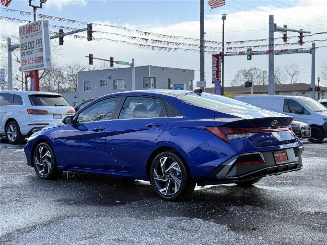 Hyundai Elantra Limited IVT 2025