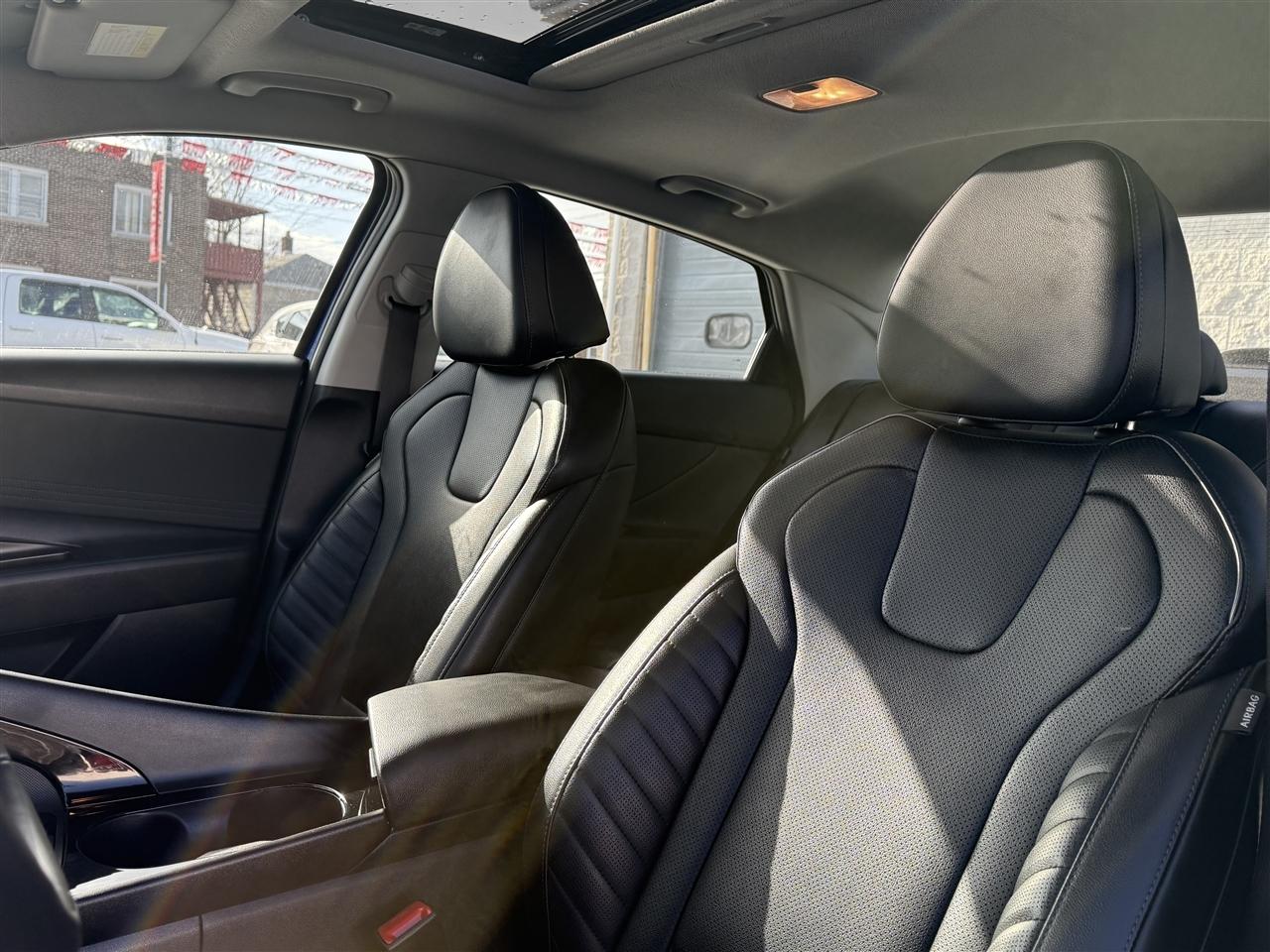 Hyundai Elantra Limited IVT 2025