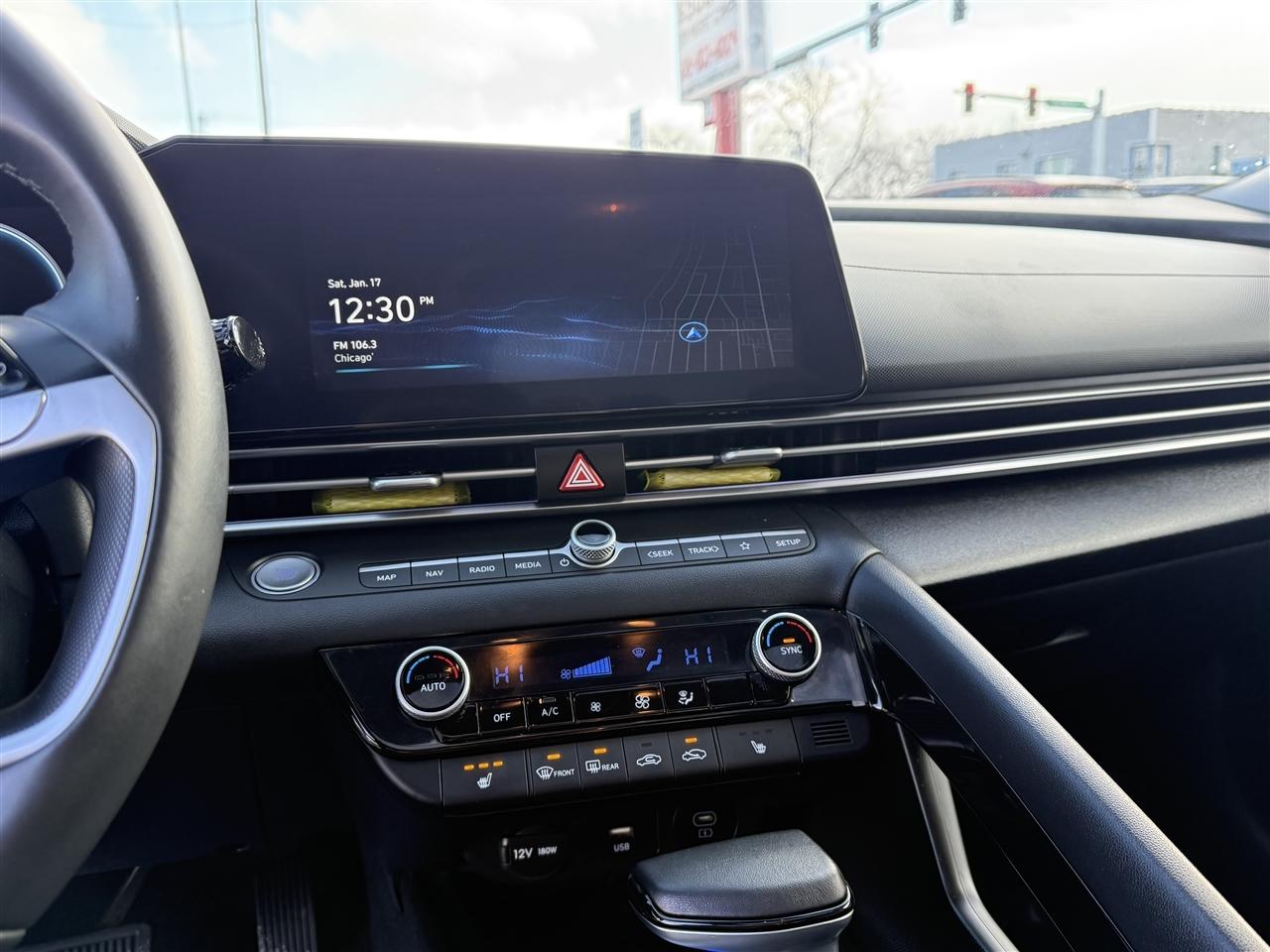 Hyundai Elantra Limited IVT 2025