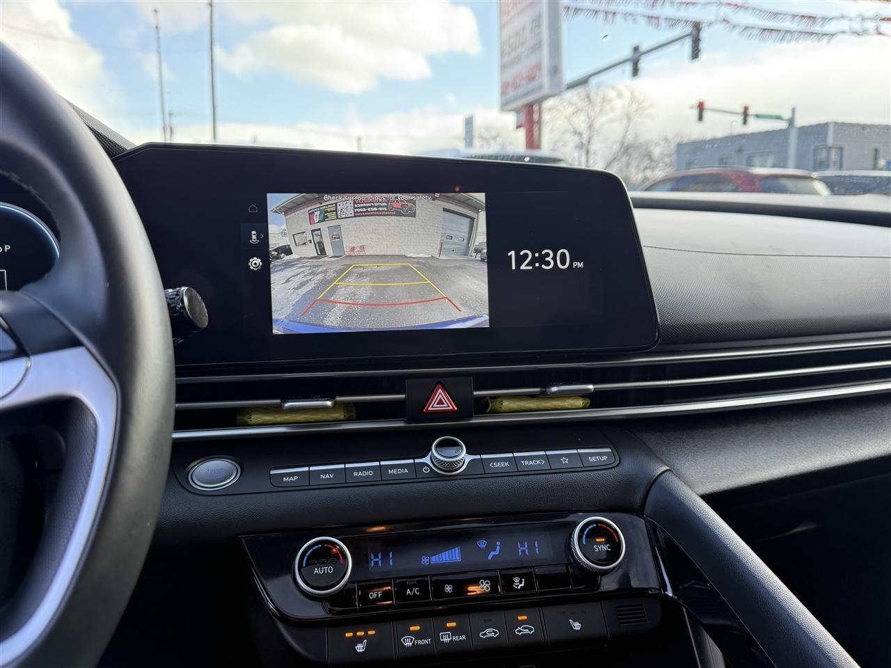 Hyundai Elantra Limited IVT 2025