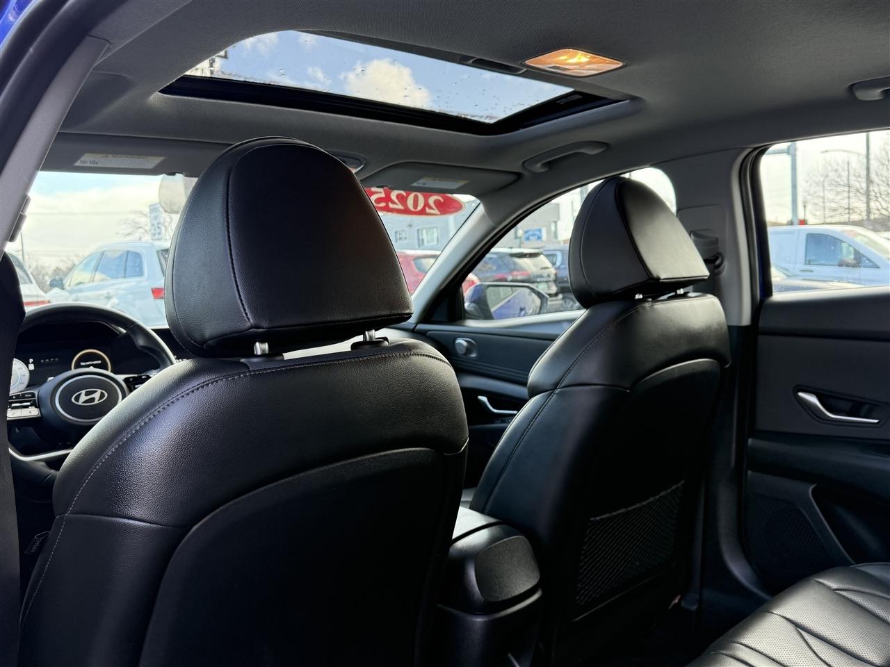 Hyundai Elantra Limited IVT 2025