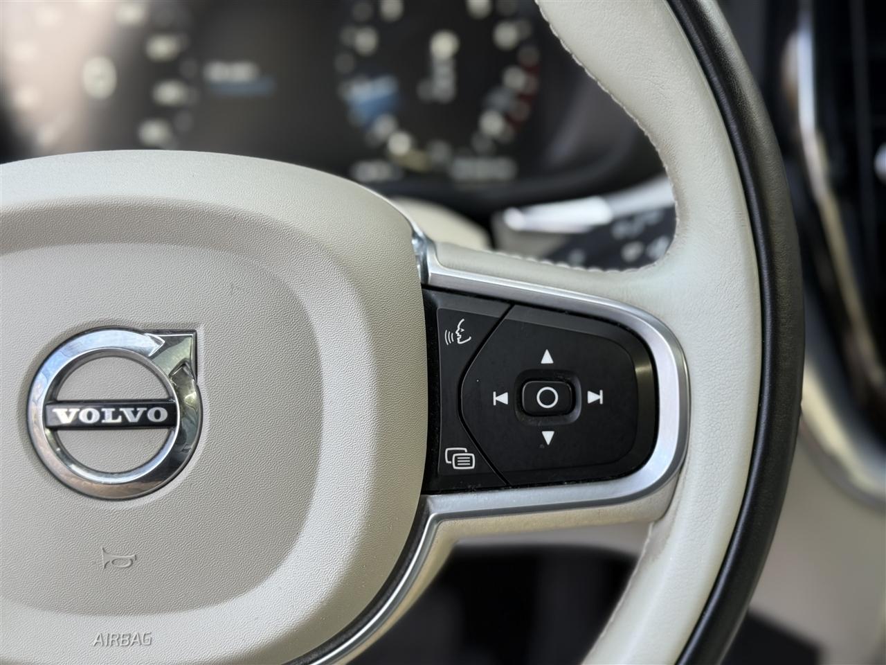 Volvo XC60 T5 AWD Momentum 2020