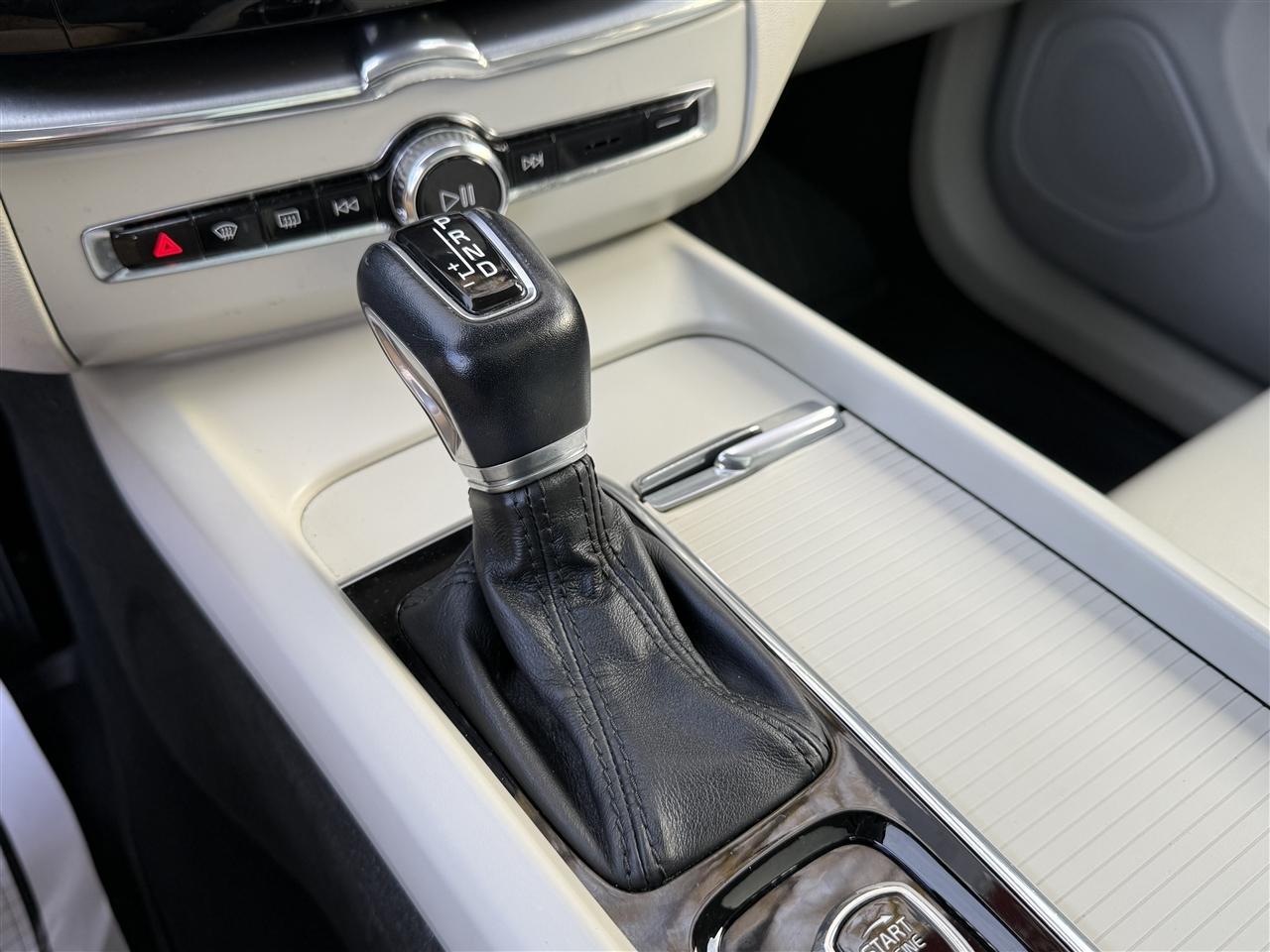 Volvo XC60 T5 AWD Momentum 2020