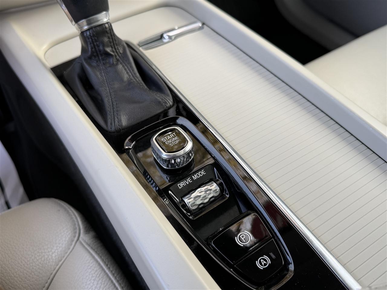 Volvo XC60 T5 AWD Momentum 2020