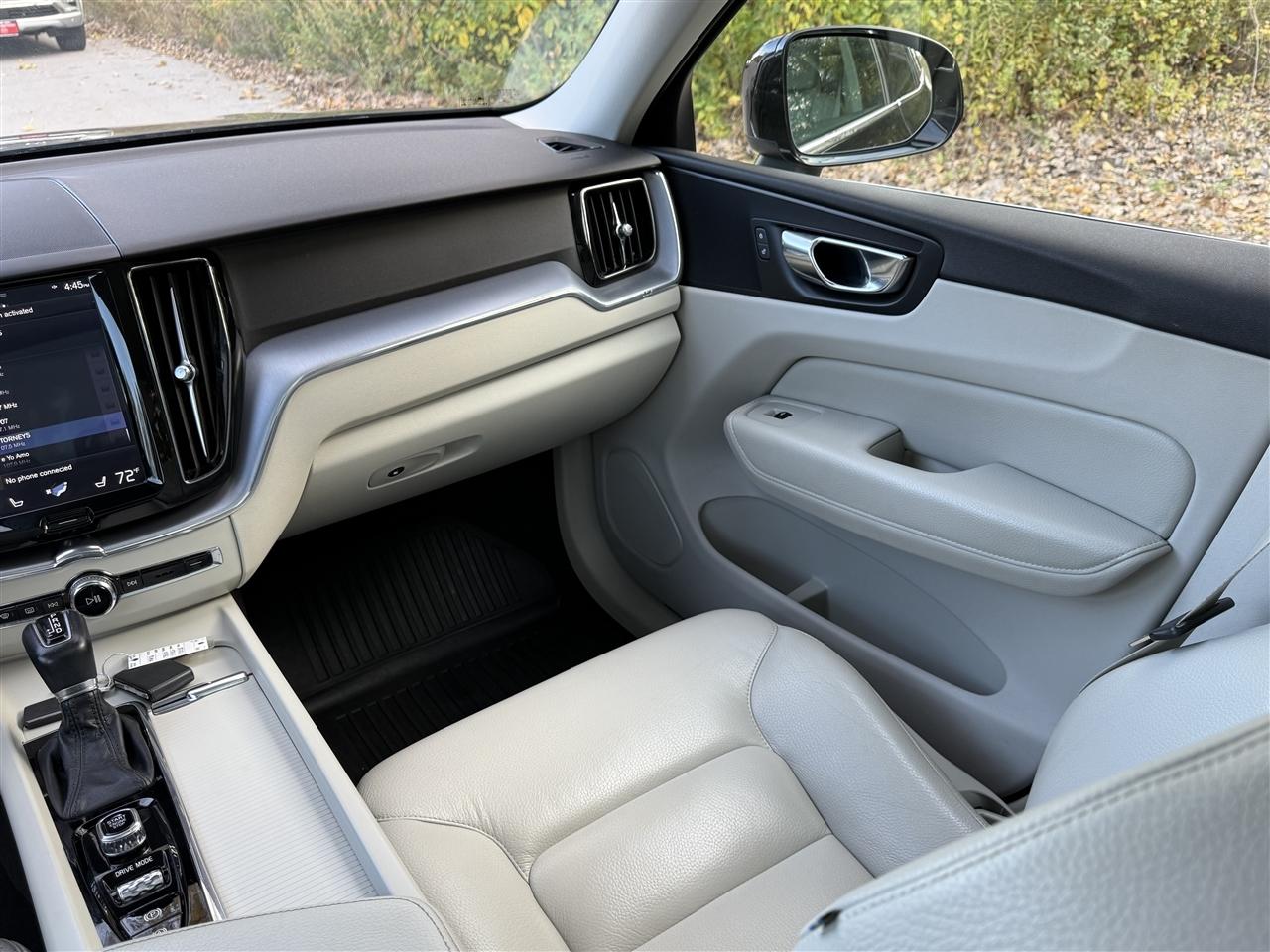 Volvo XC60 T5 AWD Momentum 2020