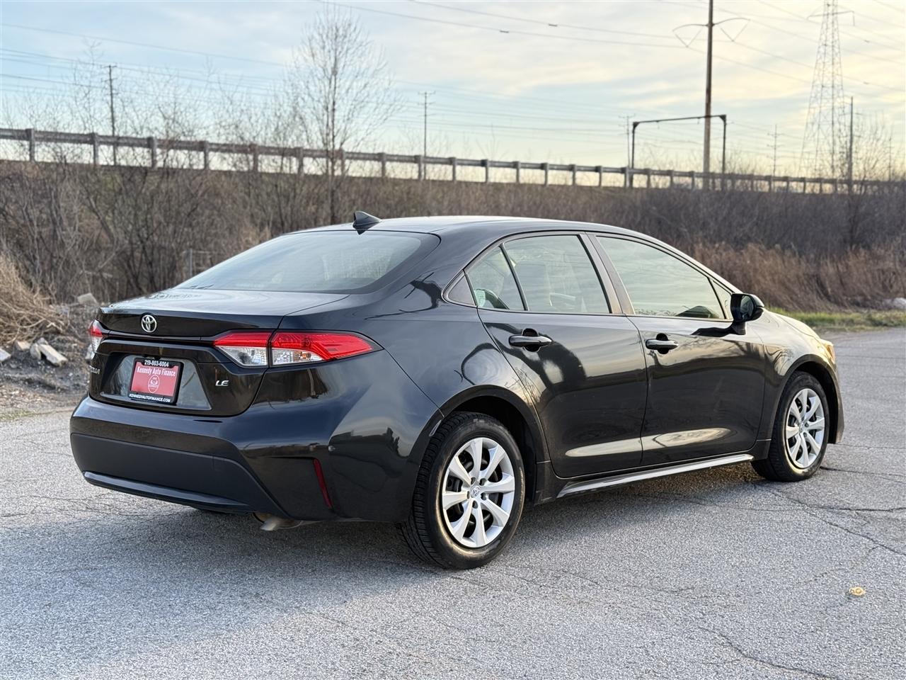 Toyota Corolla LE CVT (Natl) 2022