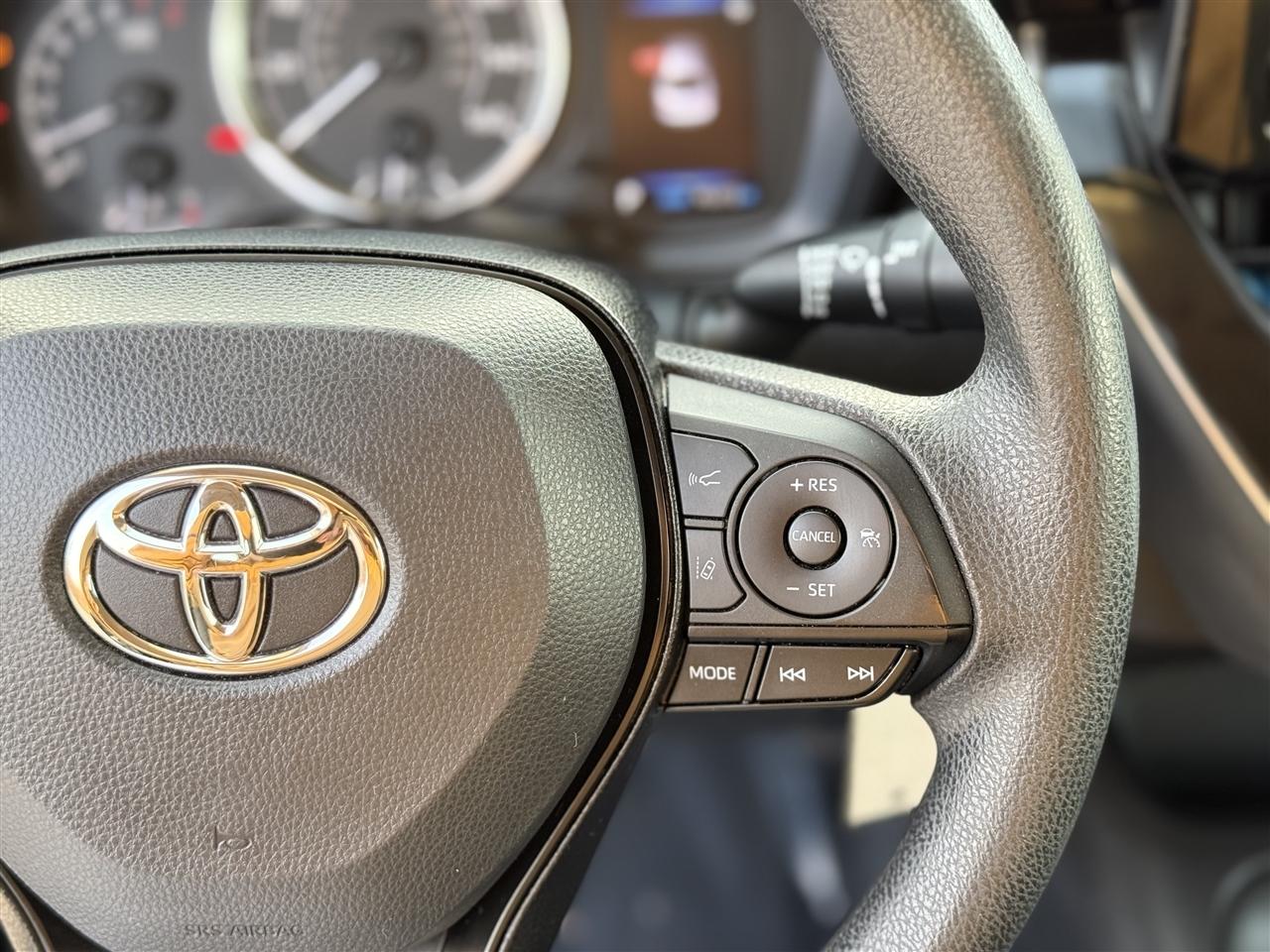 Toyota Corolla LE CVT (Natl) 2022