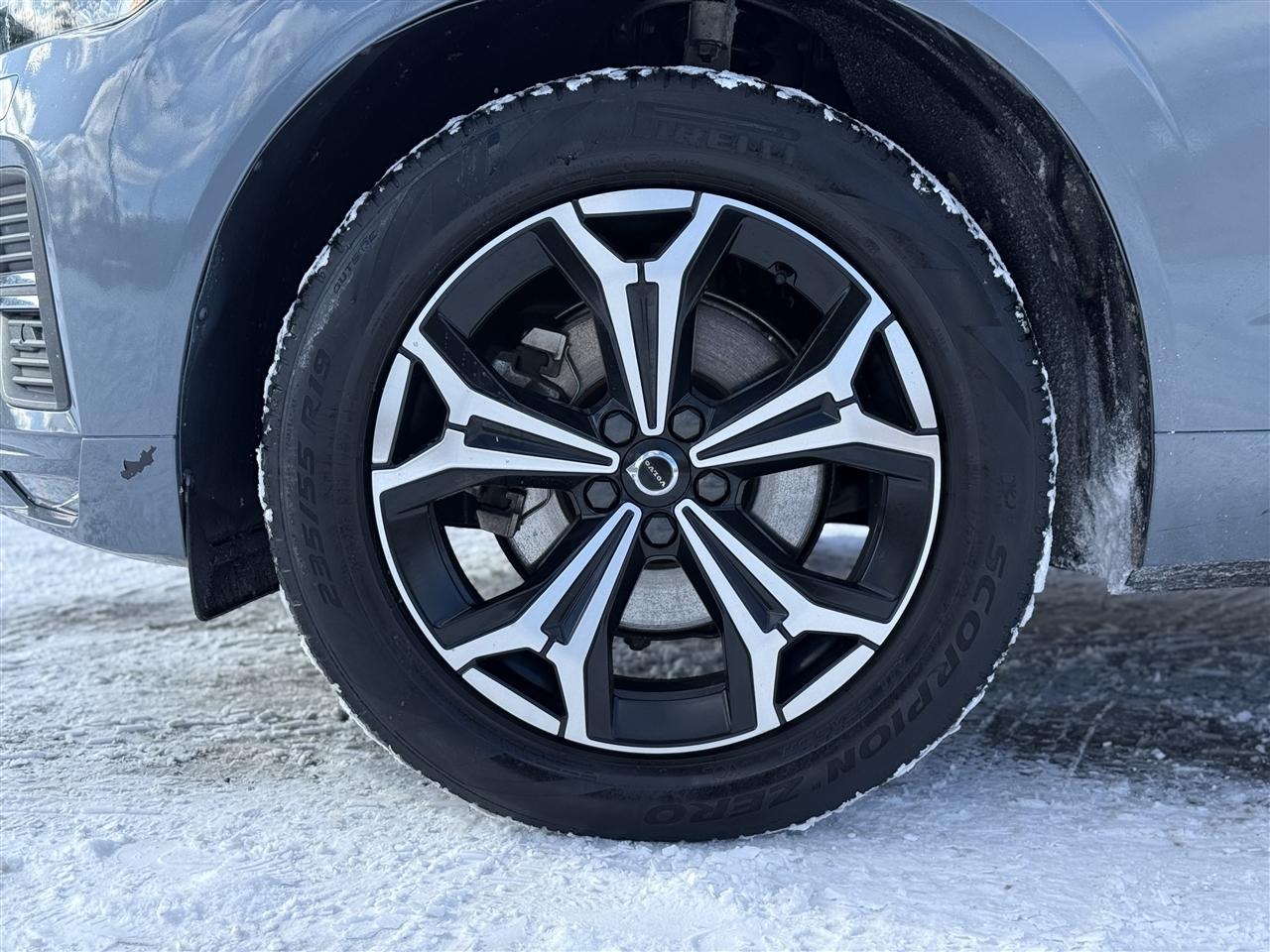 Volvo XC60 B5 AWD Momentum 2022