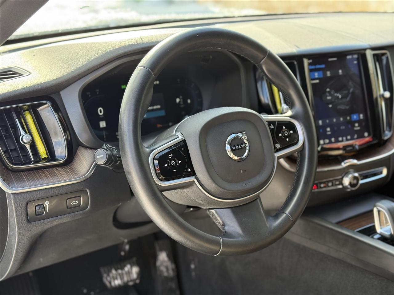 Volvo XC60 B5 AWD Momentum 2022