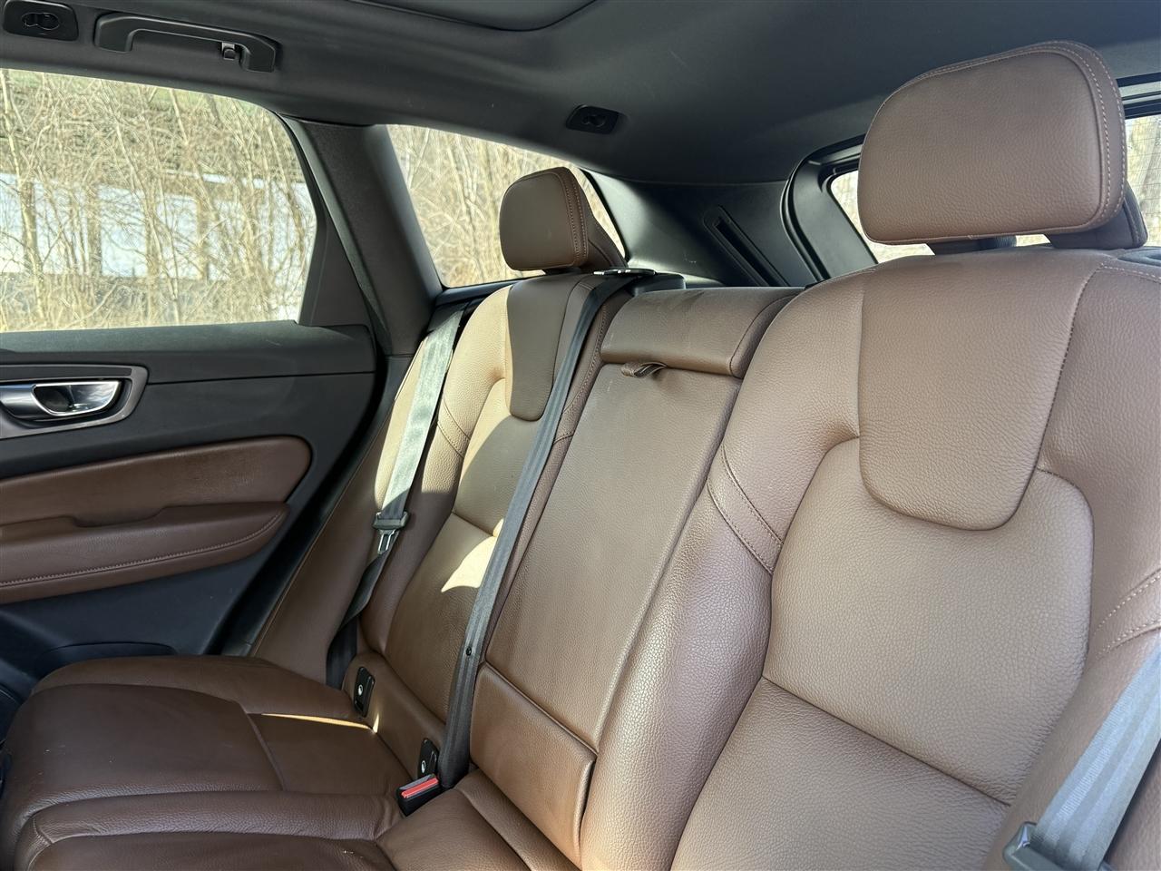 Volvo XC60 B5 AWD Momentum 2022