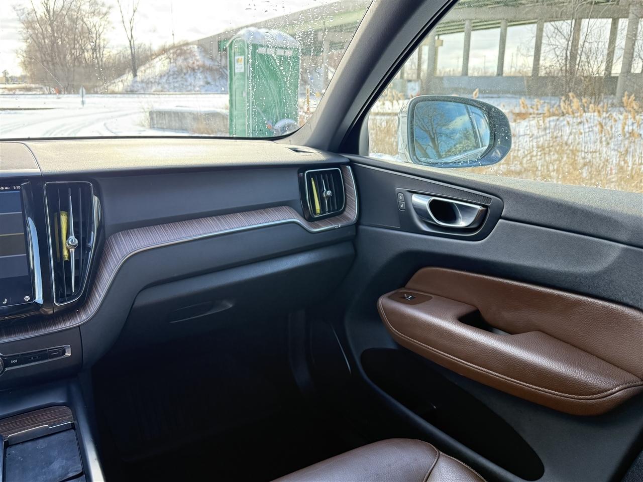 Volvo XC60 B5 AWD Momentum 2022