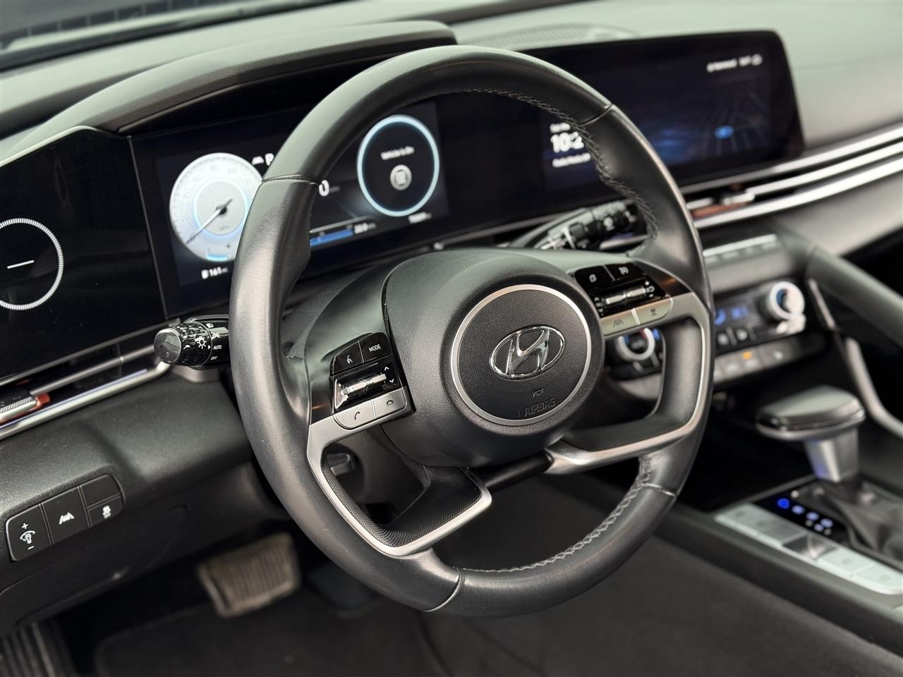 Hyundai Elantra Limited IVT 2023