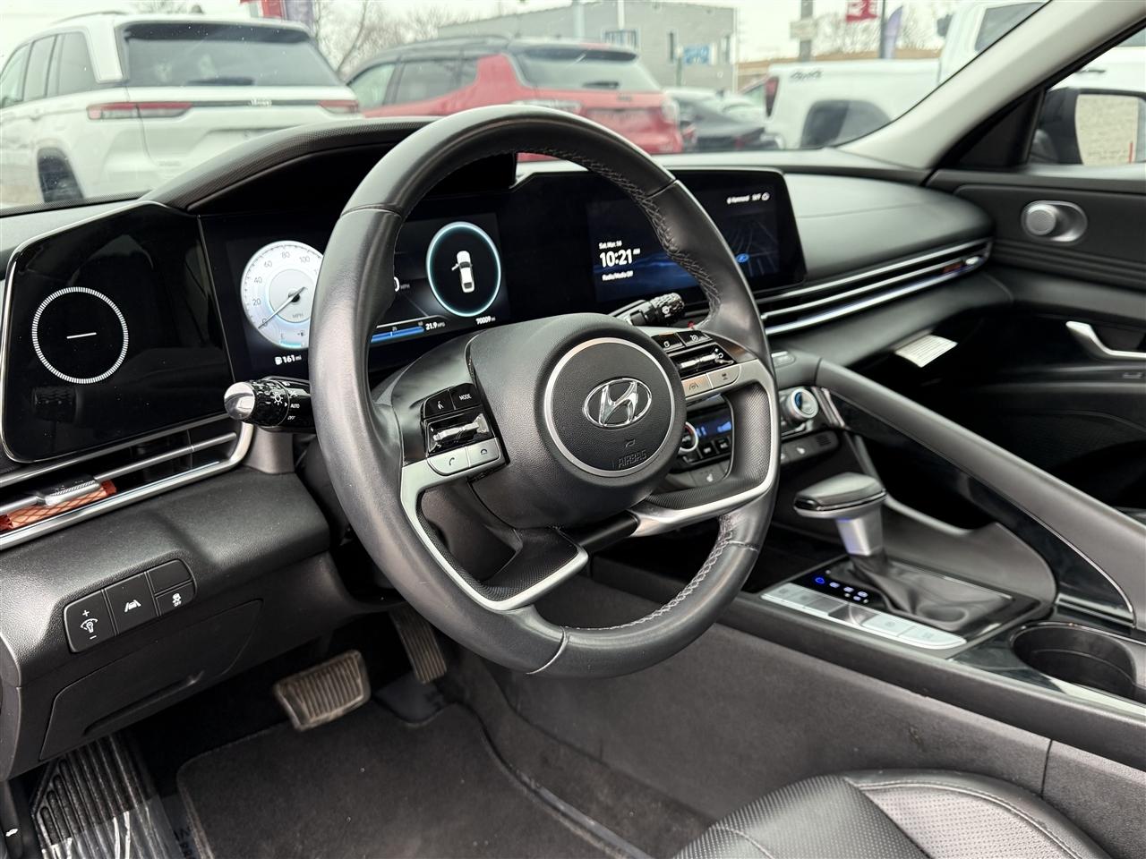 Hyundai Elantra Limited IVT 2023