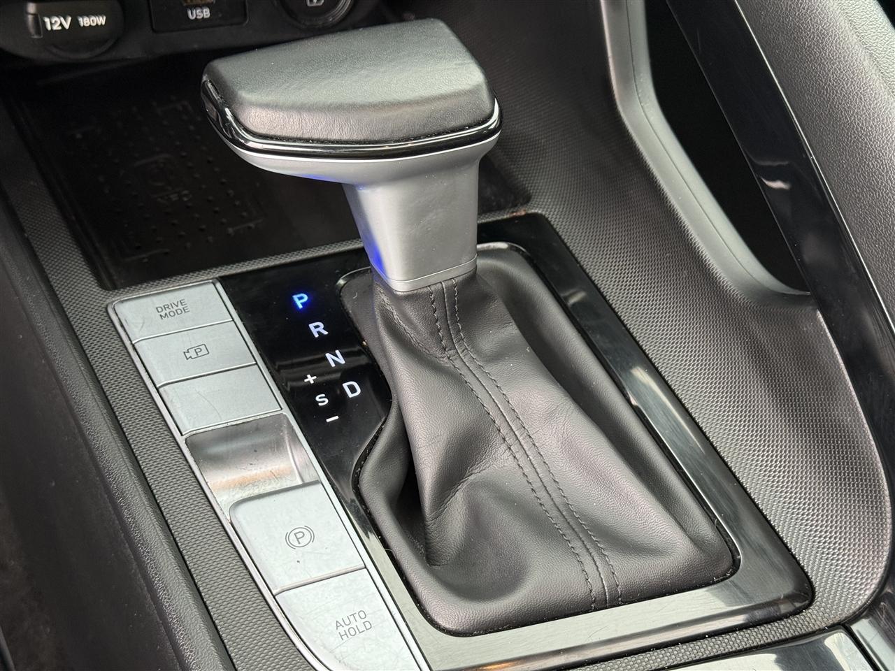 Hyundai Elantra Limited IVT 2023