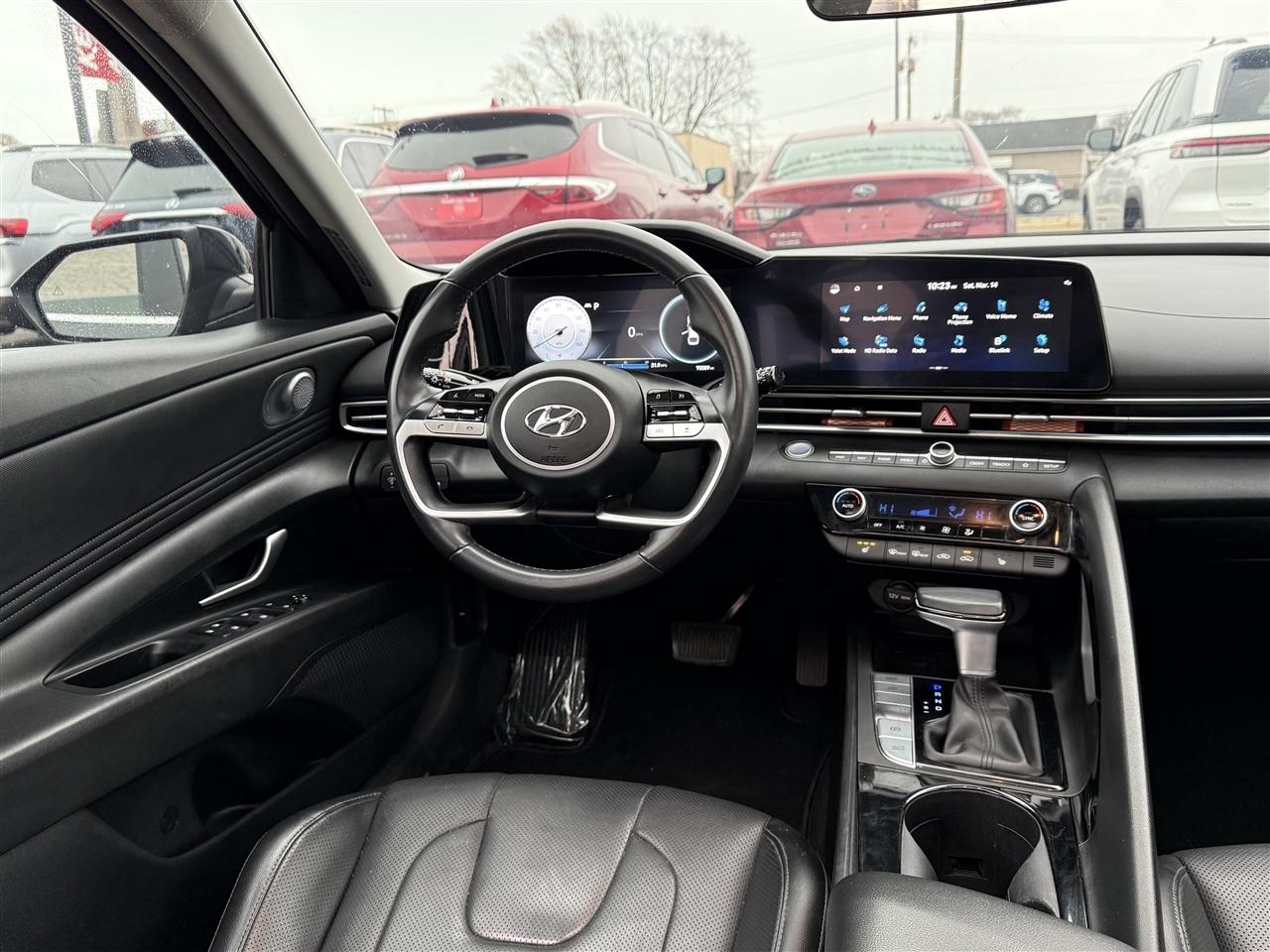 Hyundai Elantra Limited IVT 2023