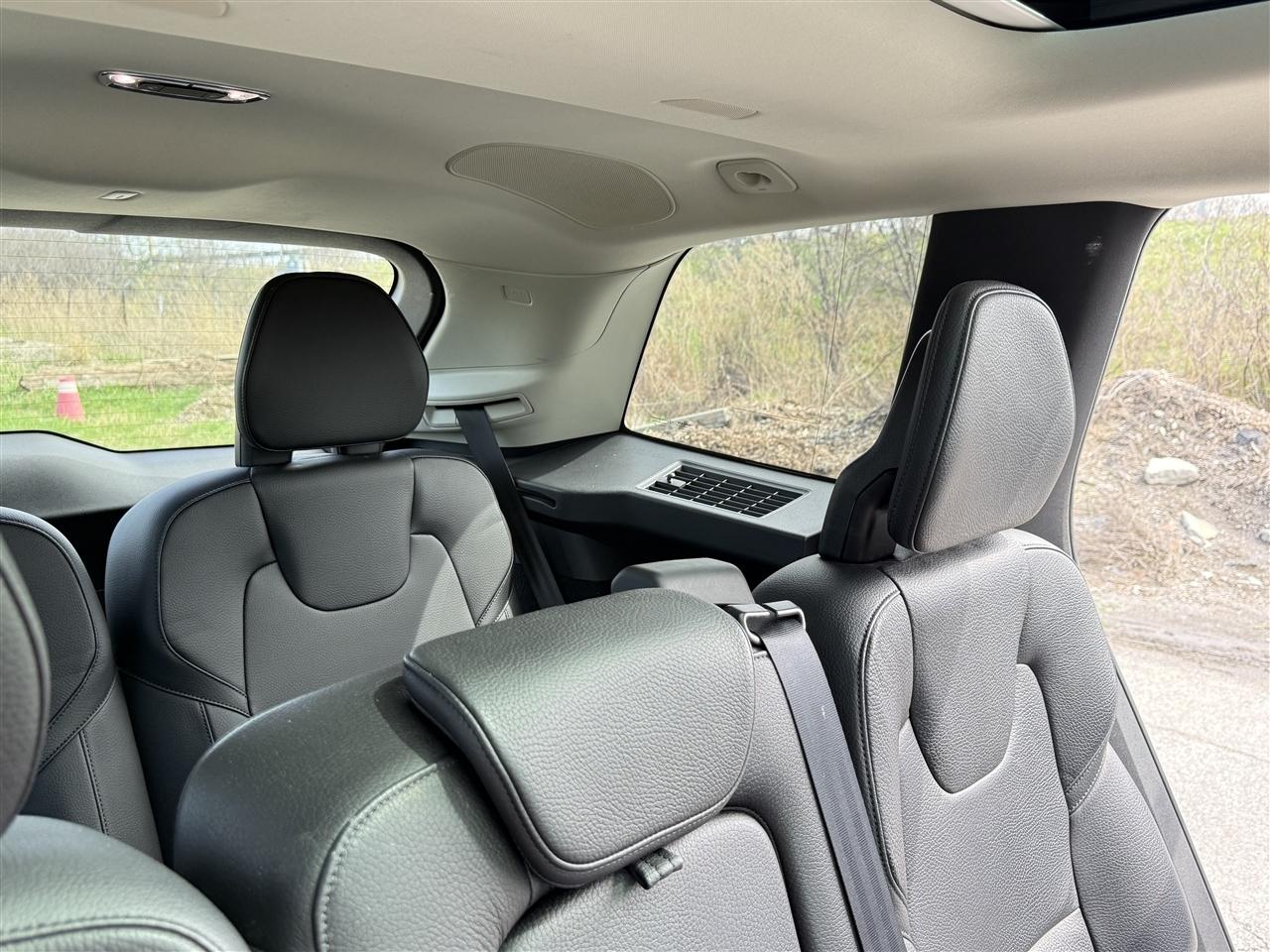 Volvo XC90 T6 AWD 7-Passenger Momentum 2017