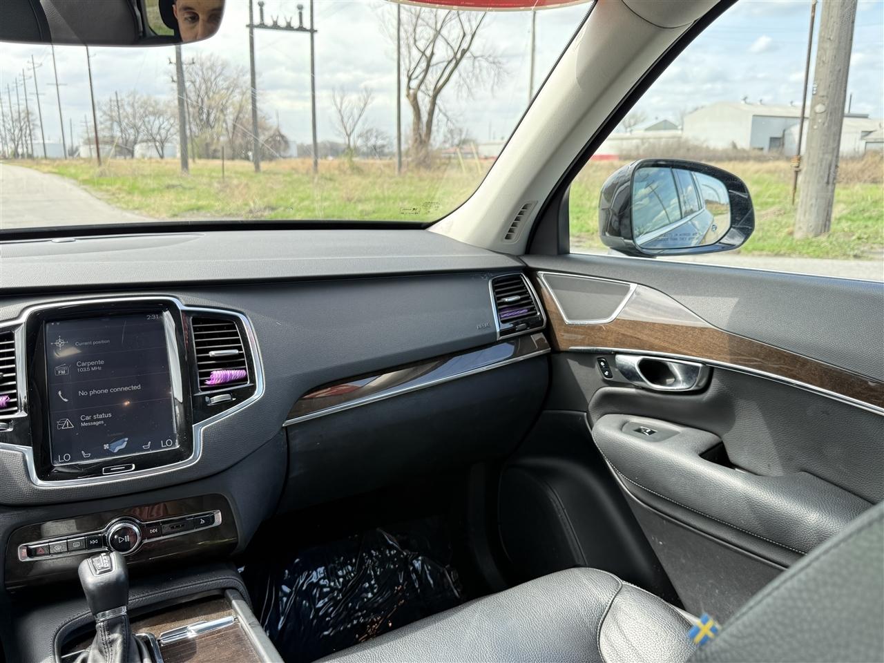 Volvo XC90 T6 AWD 7-Passenger Momentum 2017