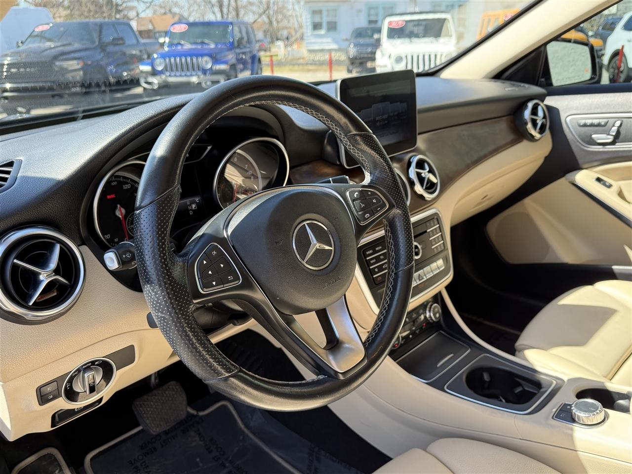 Mercedes-Benz GLA GLA 250 SUV 2019
