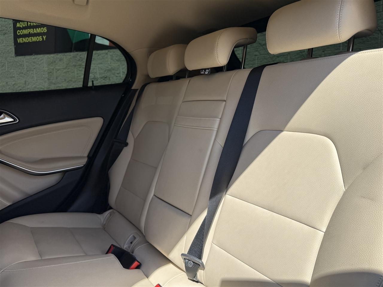 Mercedes-Benz GLA GLA 250 SUV 2019