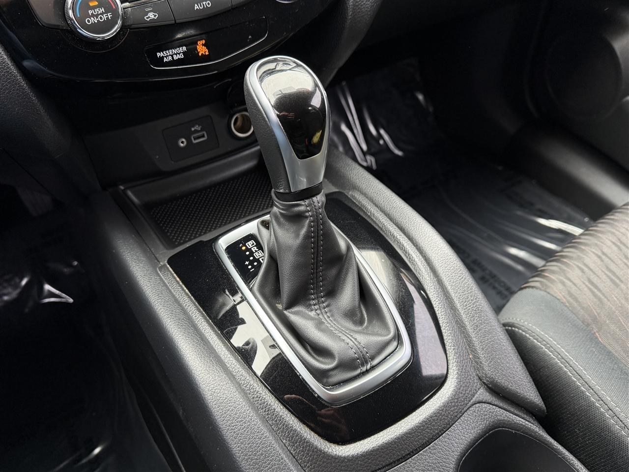 Nissan Rogue FWD SV 2018