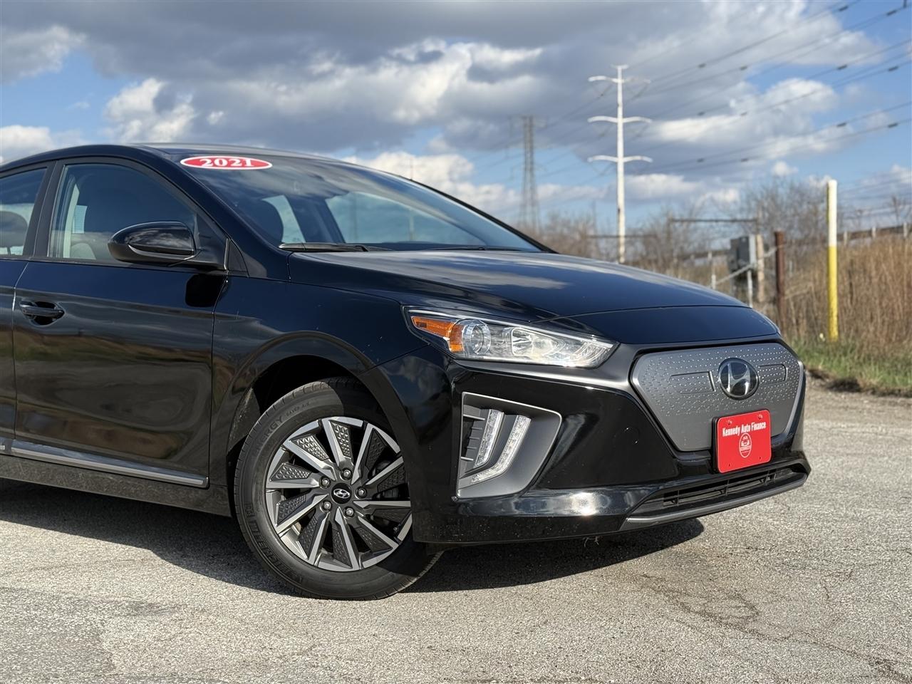 Hyundai Ioniq Electric SE Hatchback 2021