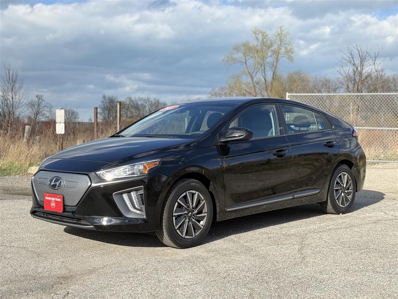 Hyundai Ioniq Electric SE Hatchback 2021