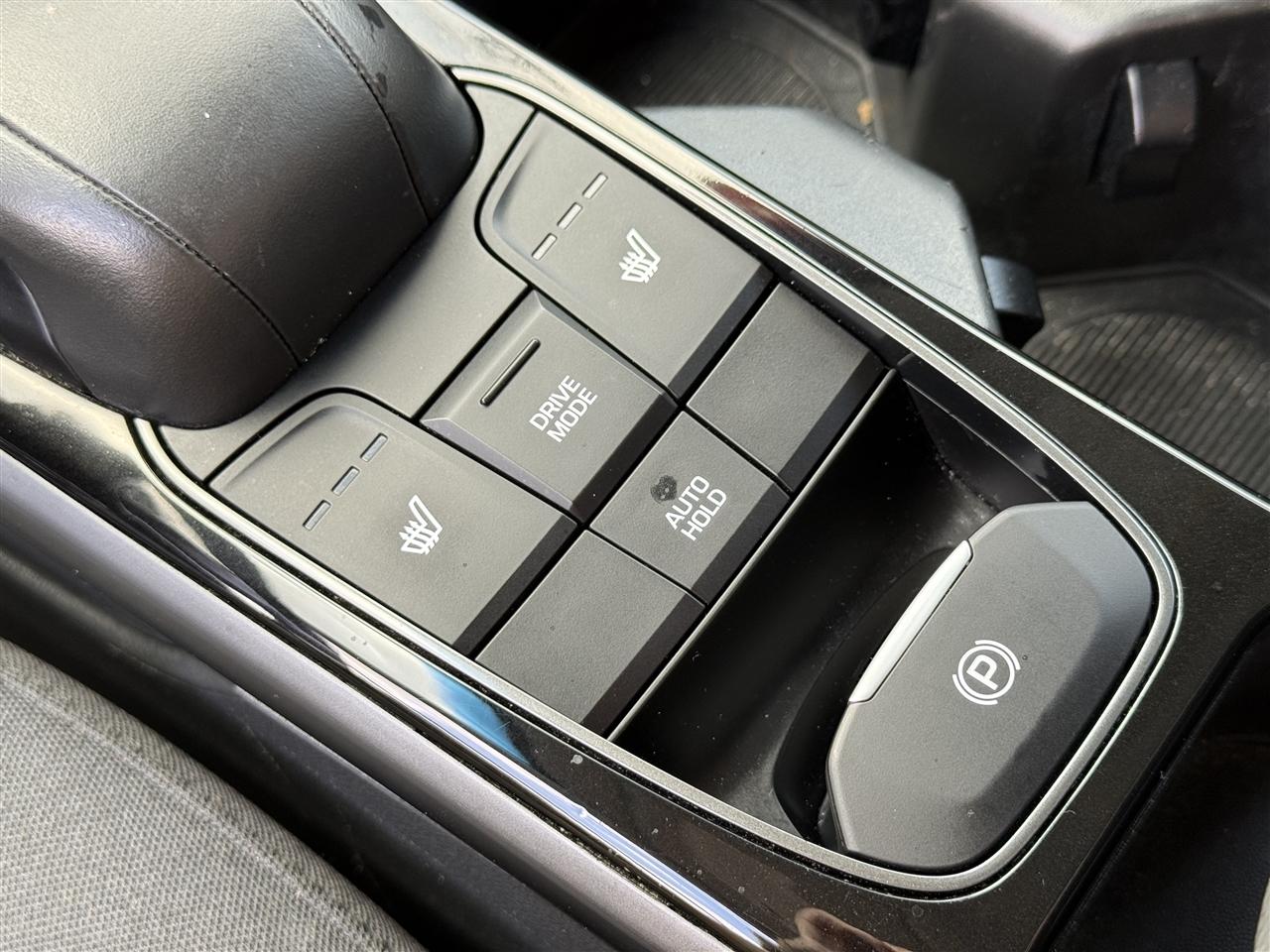 Hyundai Ioniq Electric SE Hatchback 2021