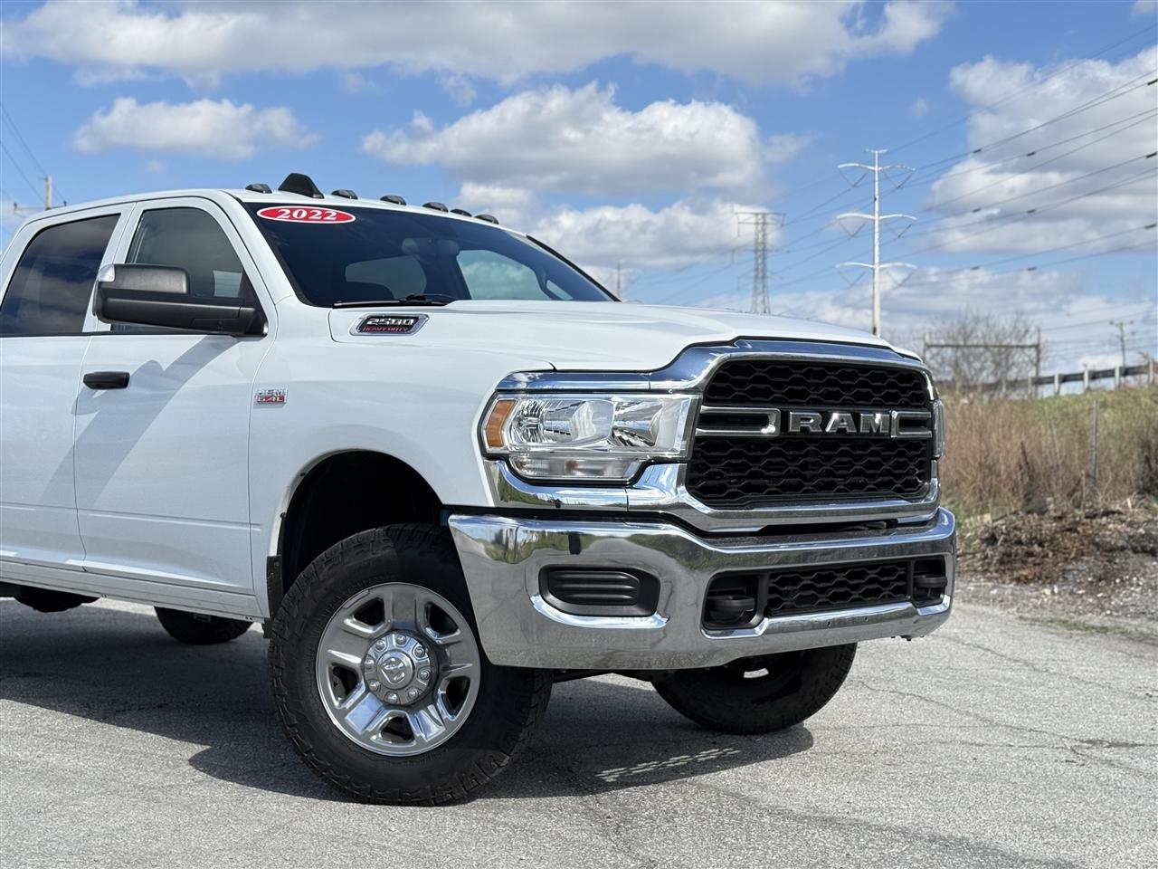 RAM 2500 Tradesman 4x4 Crew Cab 6'4" Box 2022