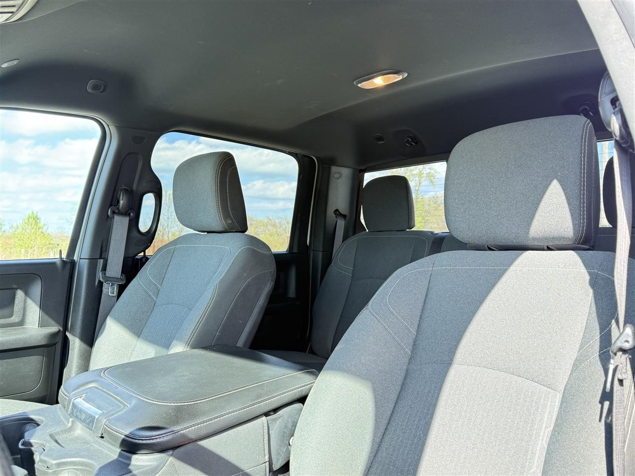 RAM 2500 Tradesman 4x4 Crew Cab 6'4" Box 2022