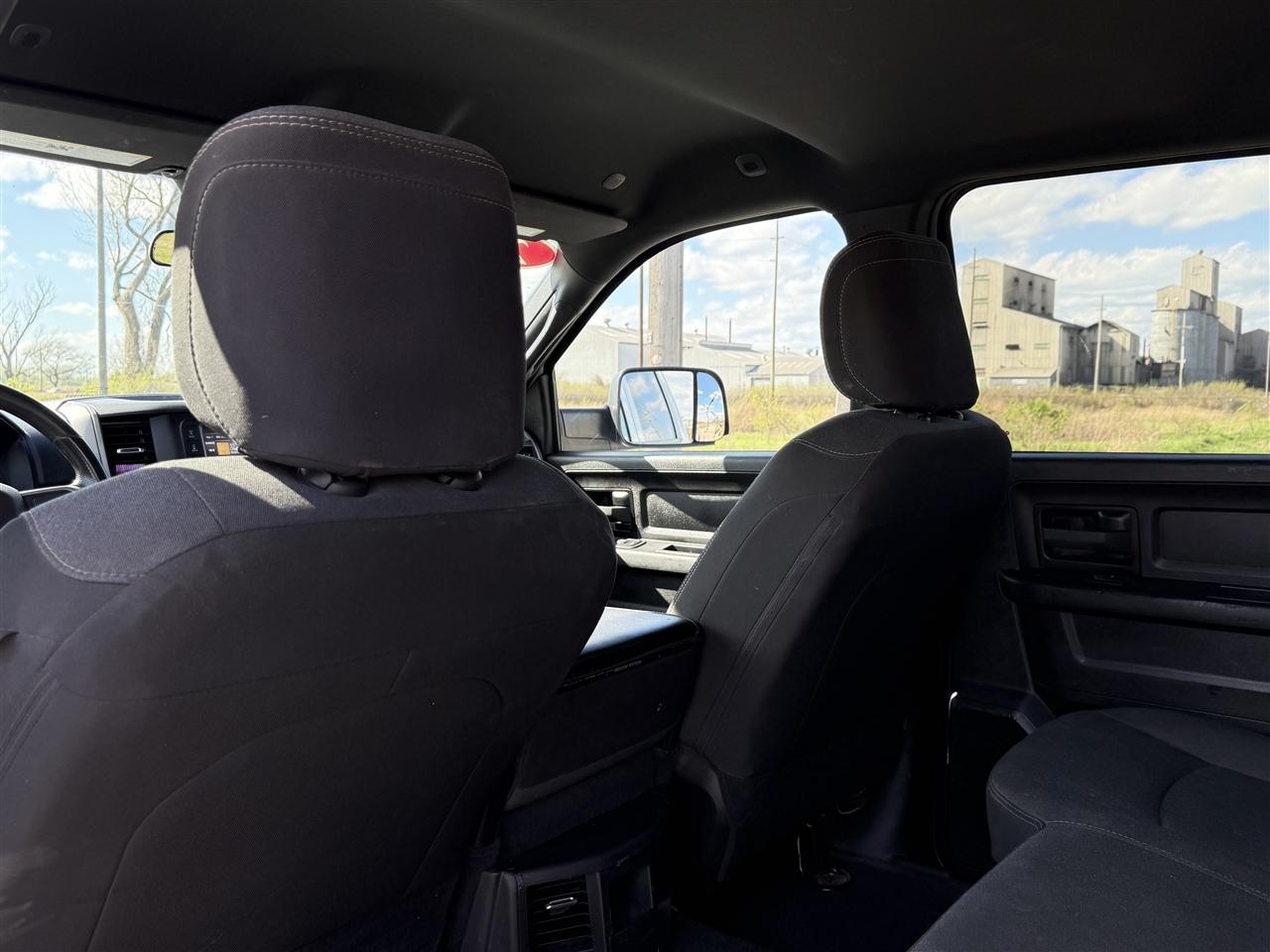 RAM 2500 Tradesman 4x4 Crew Cab 6'4" Box 2022