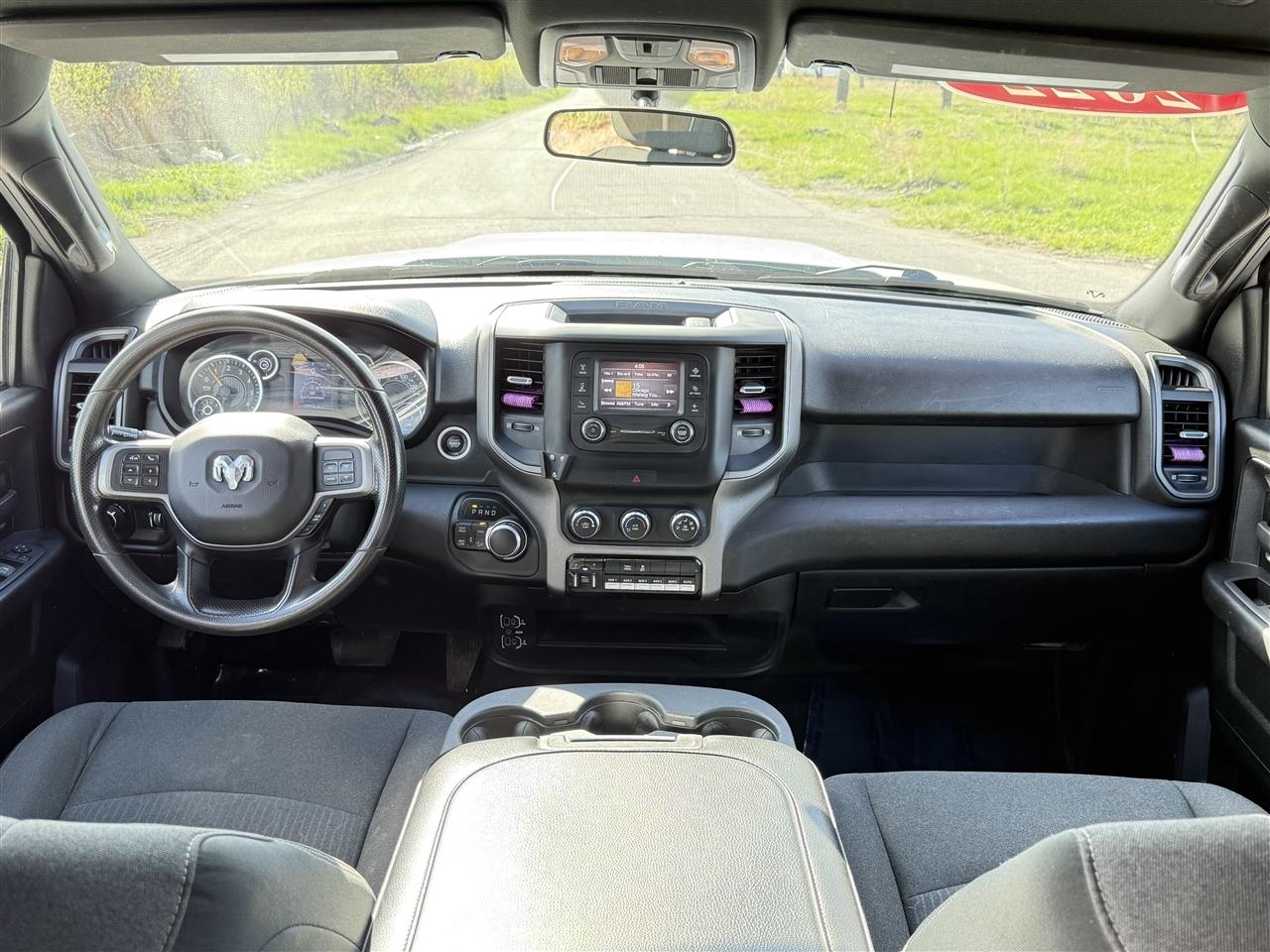 RAM 2500 Tradesman 4x4 Crew Cab 6'4" Box 2022