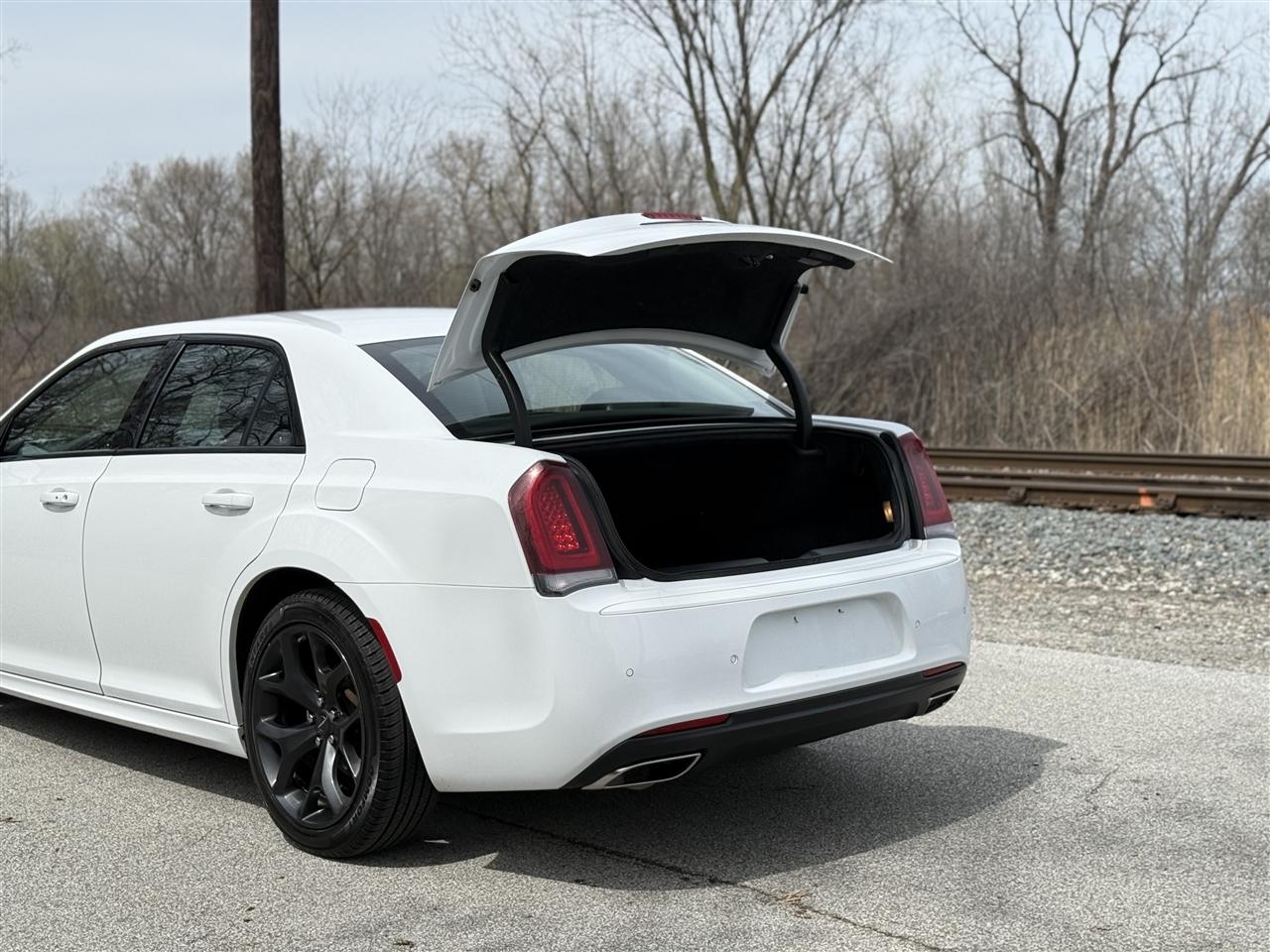 Chrysler 300 300 Touring L RWD 2022