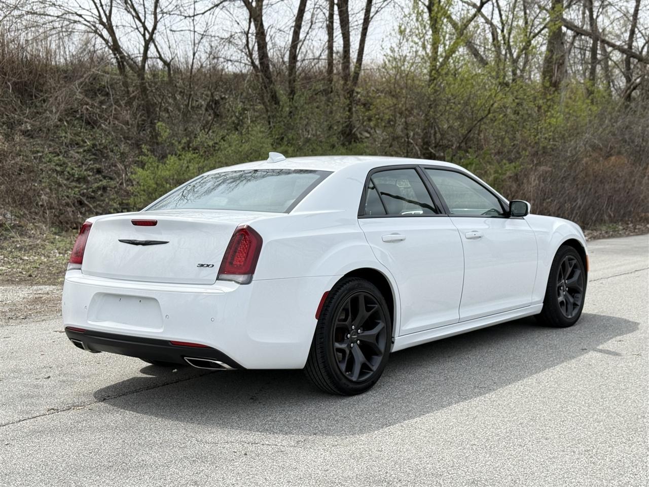 Chrysler 300 300 Touring L RWD 2022