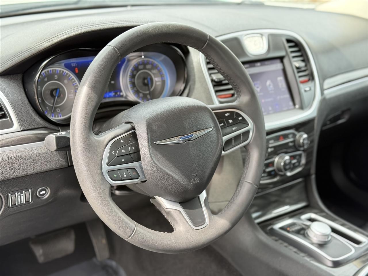 Chrysler 300 300 Touring L RWD 2022