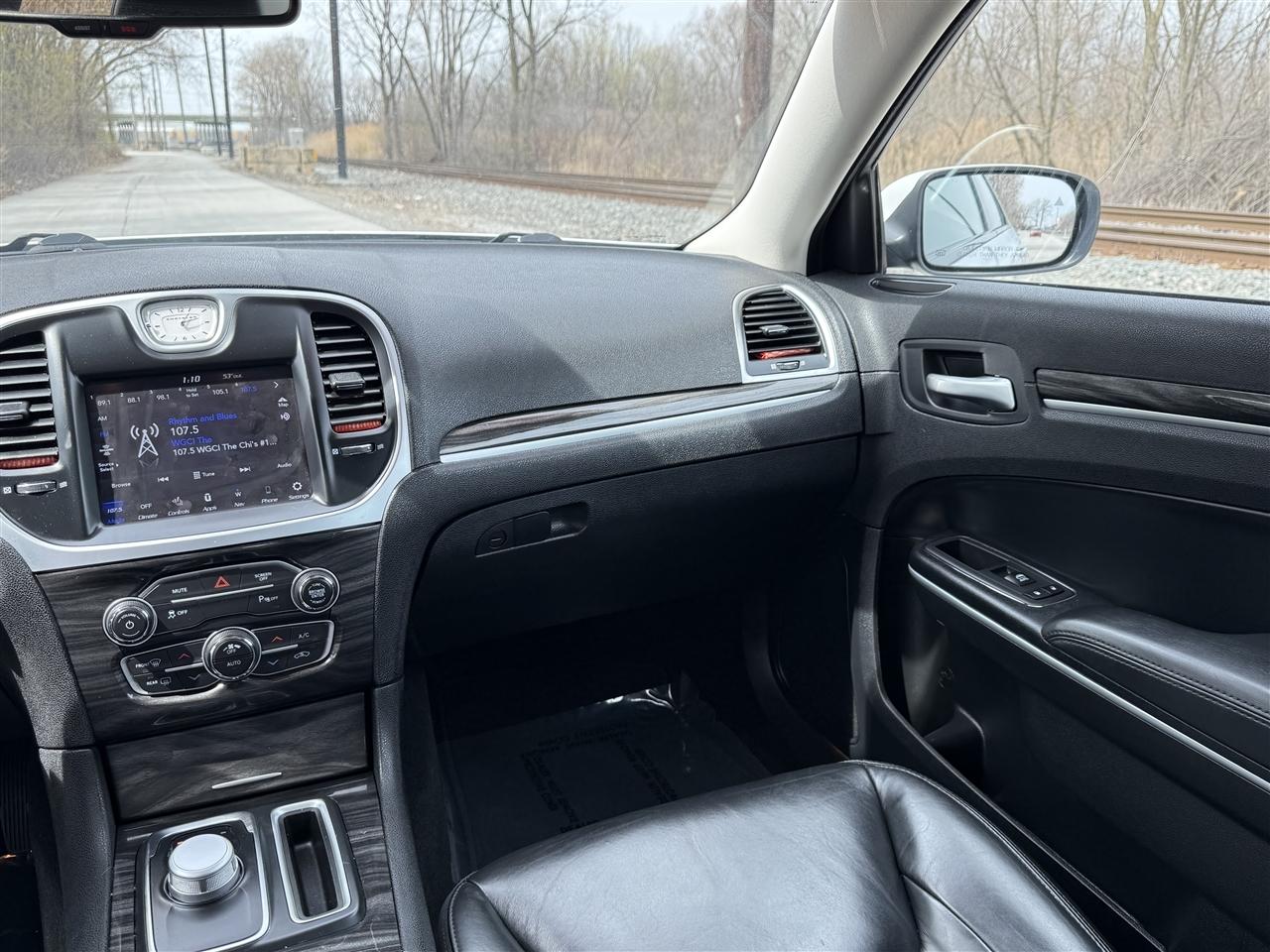 Chrysler 300 300 Touring L RWD 2022