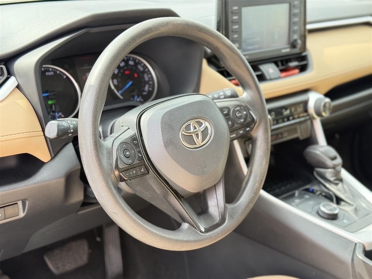 Toyota RAV4 Hybrid LE AWD (Natl) 2021