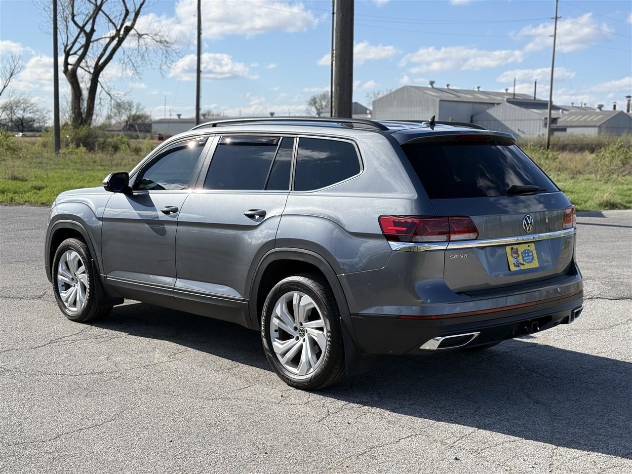 Volkswagen Atlas 3.6L V6 SE w/Technology FWD 2023