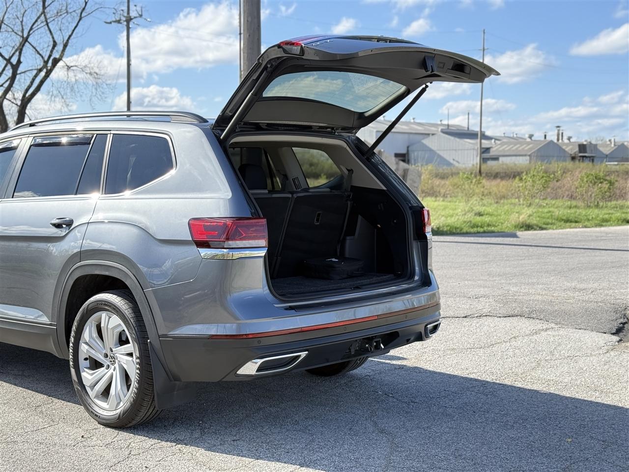 Volkswagen Atlas 3.6L V6 SE w/Technology FWD 2023