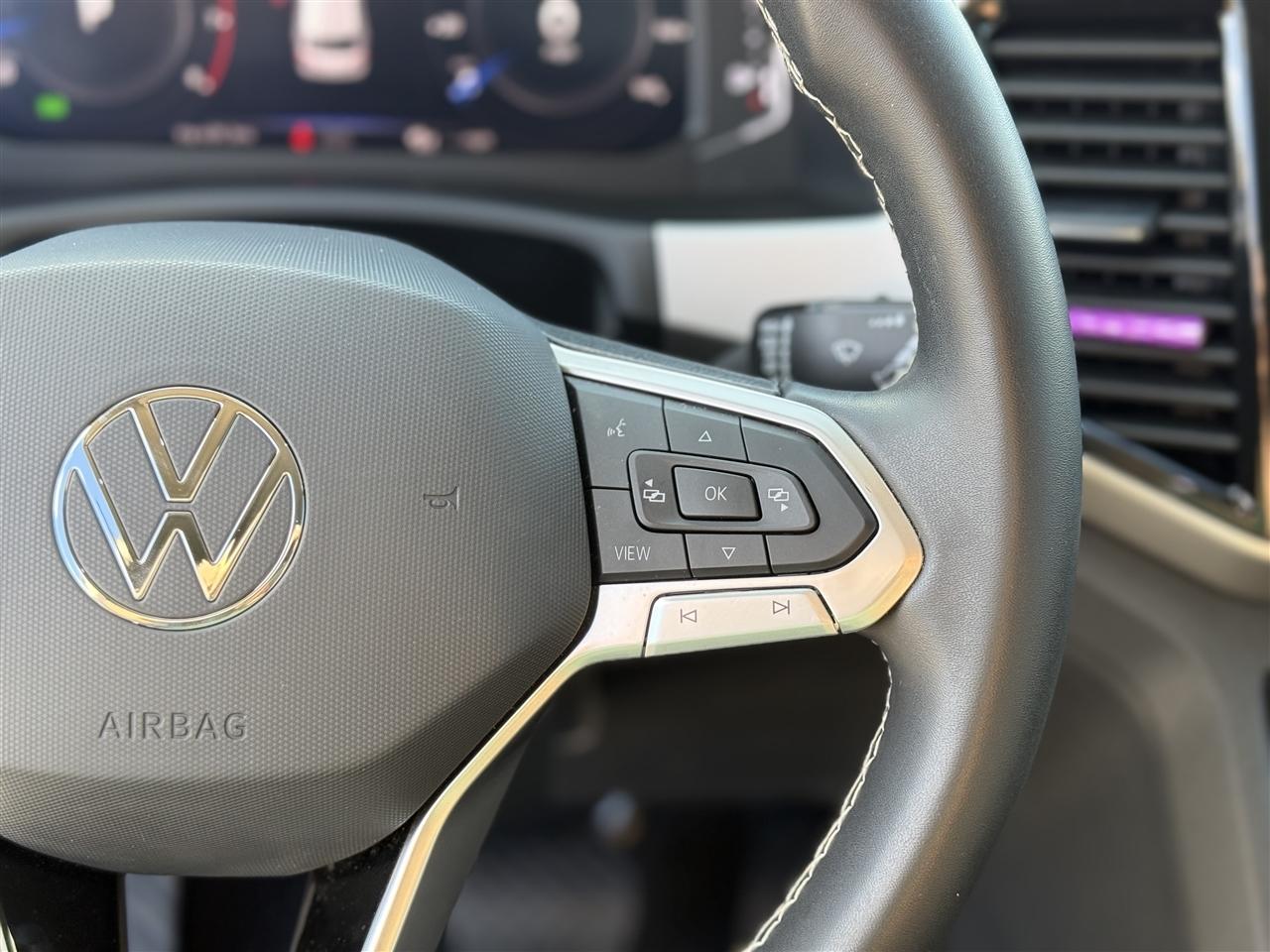 Volkswagen Atlas 3.6L V6 SE w/Technology FWD 2023