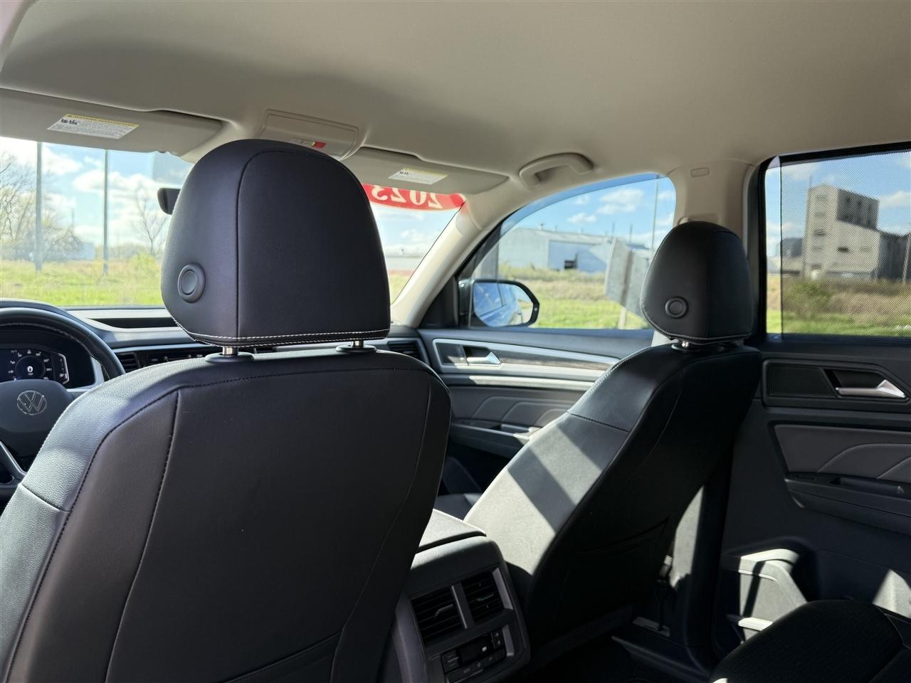 Volkswagen Atlas 3.6L V6 SE w/Technology FWD 2023