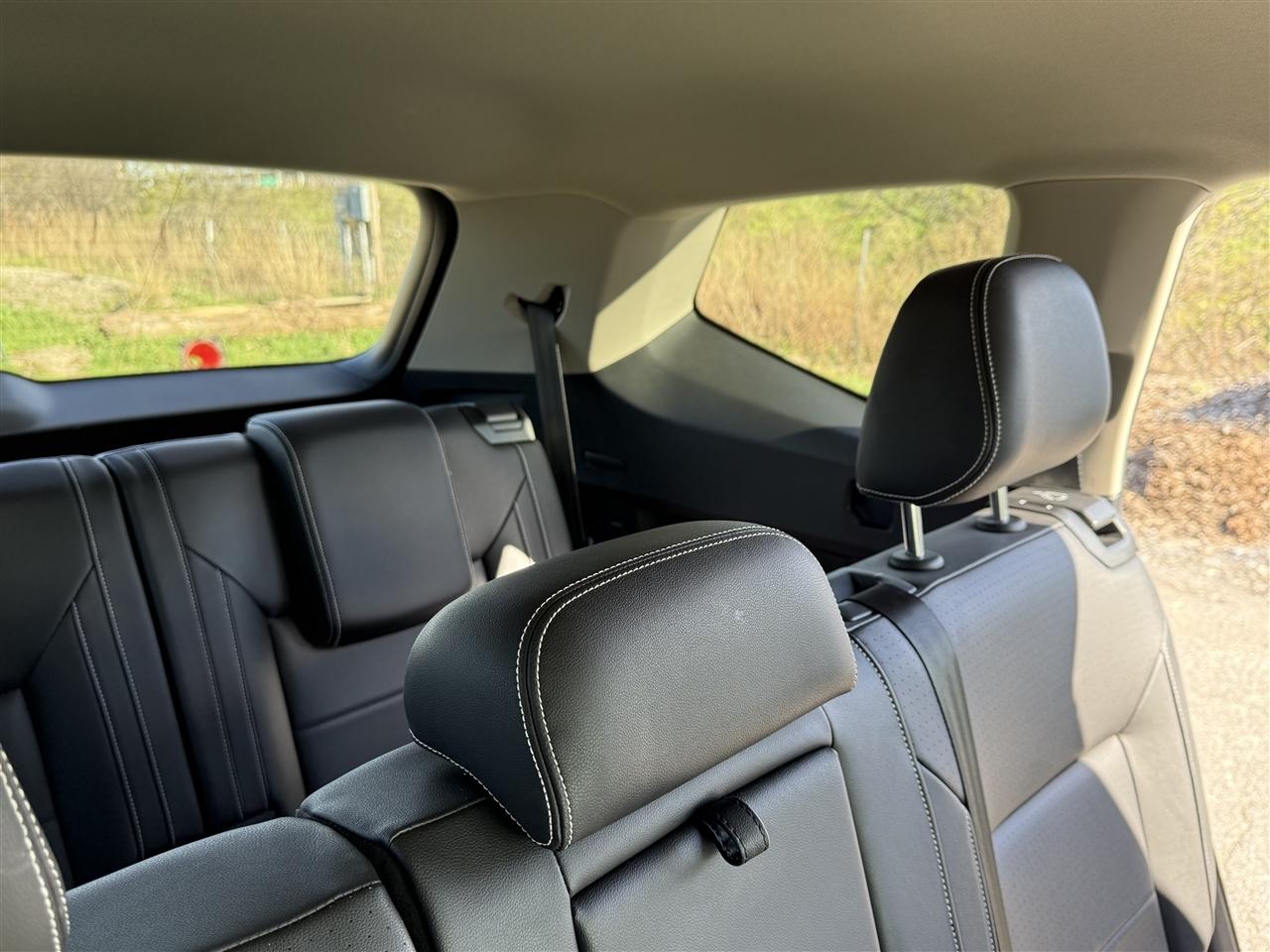 Volkswagen Atlas 3.6L V6 SE w/Technology FWD 2023