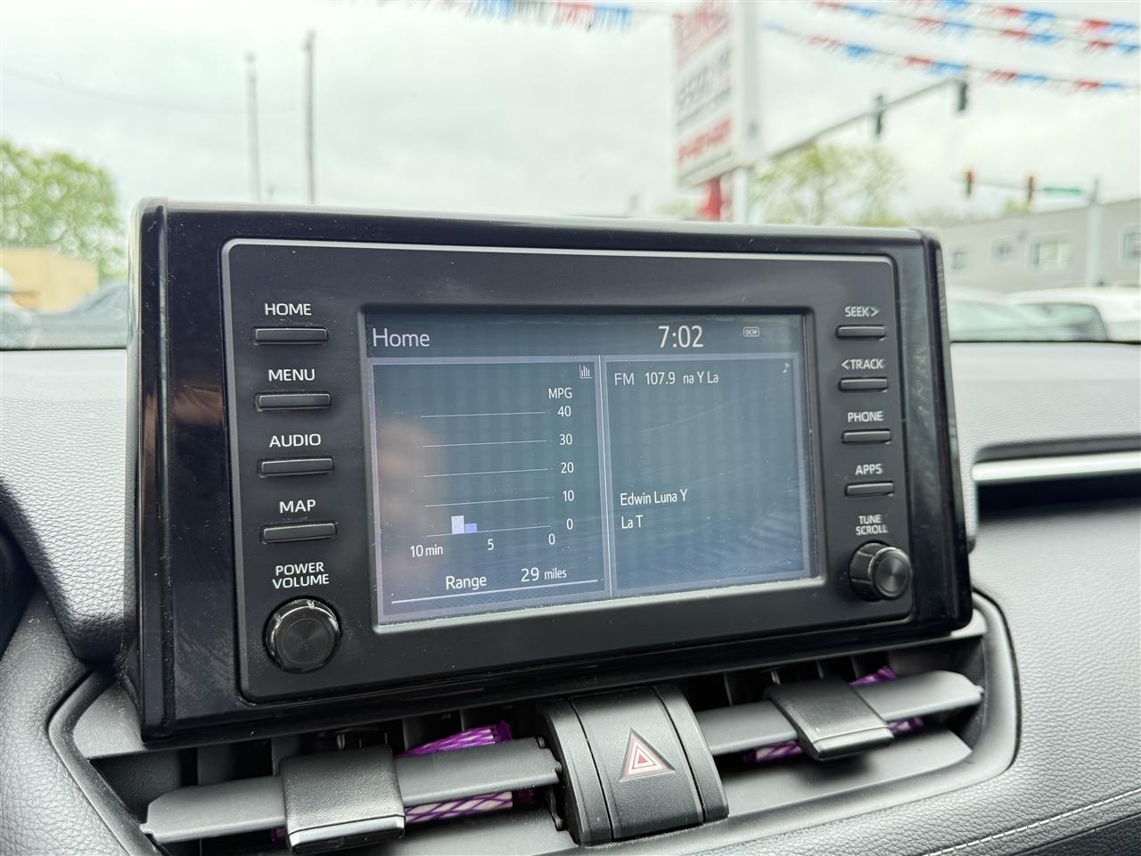 Toyota RAV4 LE FWD (Natl) 2019