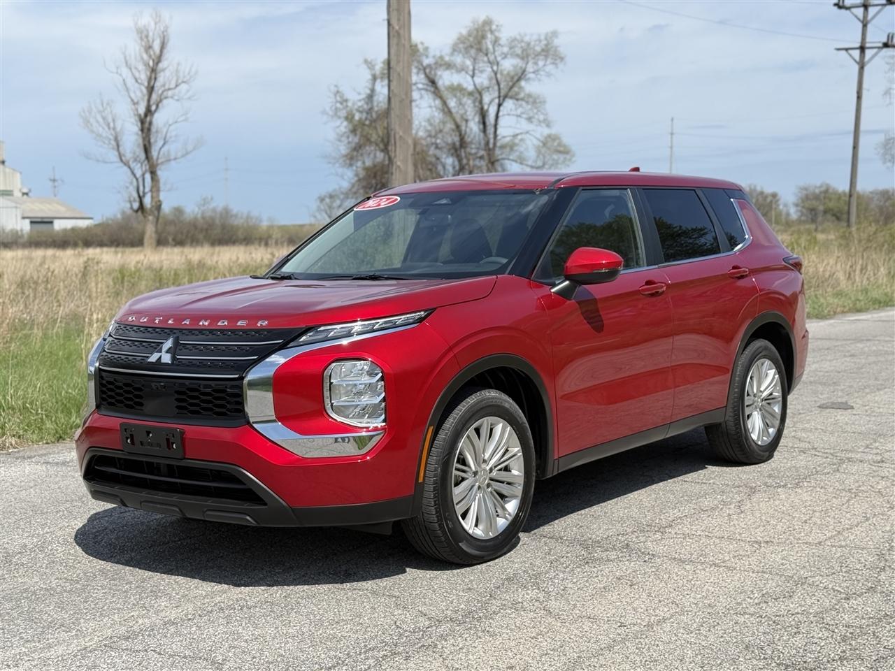 Mitsubishi Outlander ES FWD 2024