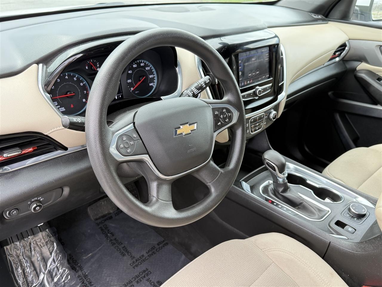 Chevrolet Traverse AWD 4dr LS w/1FL 2022