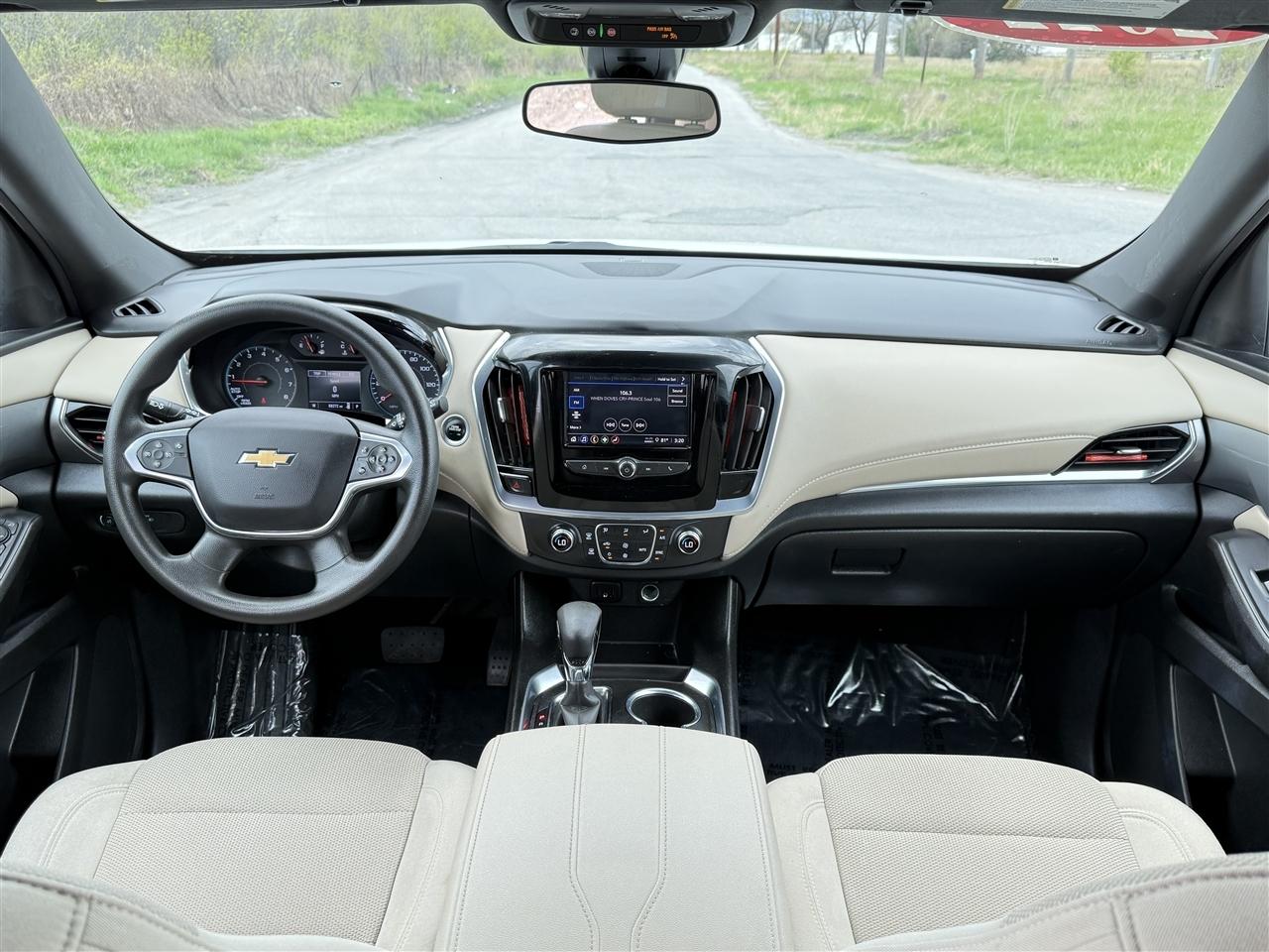 Chevrolet Traverse AWD 4dr LS w/1FL 2022