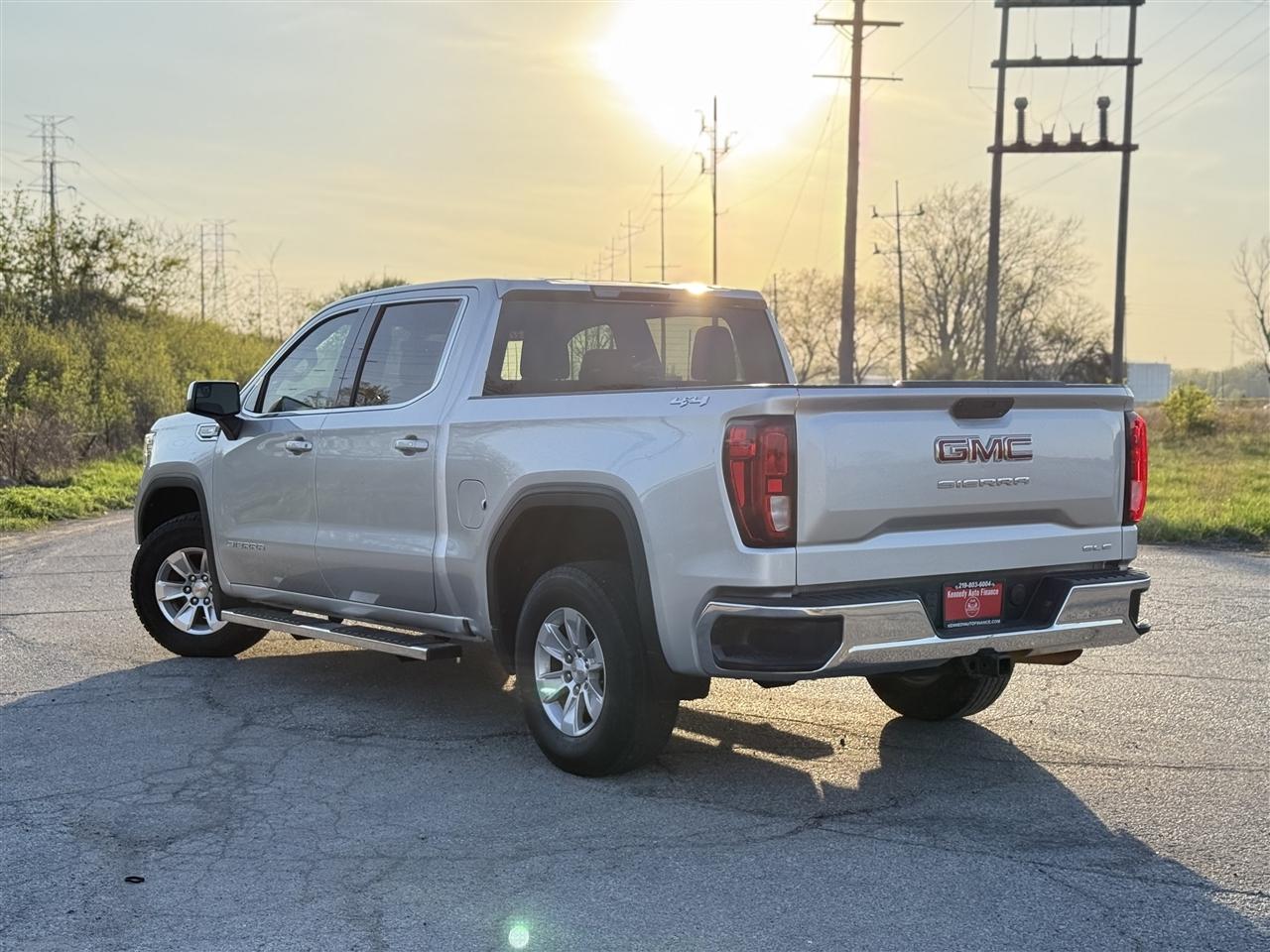 GMC Sierra 1500 4WD Crew Cab 147" SLE 2020