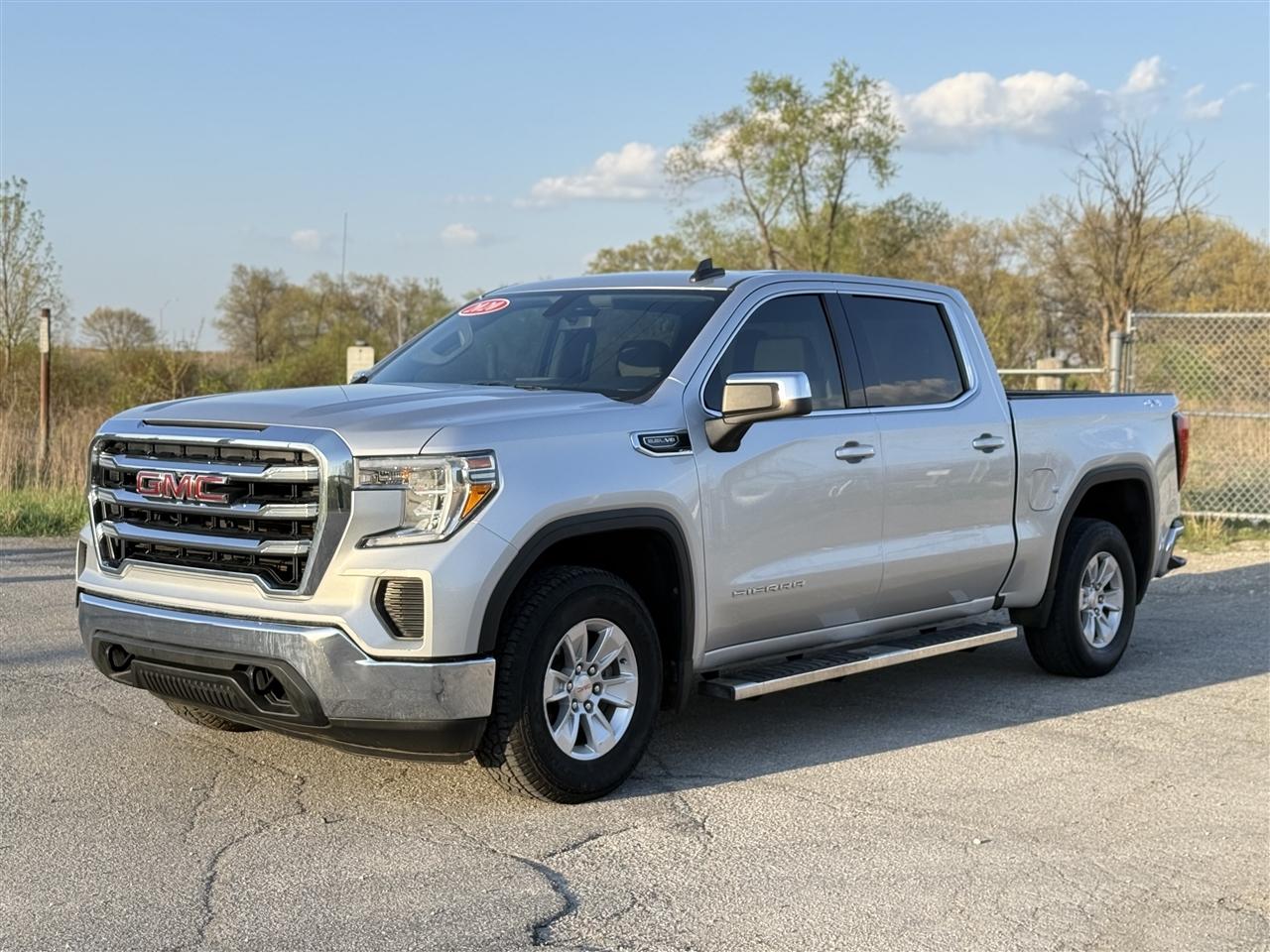 GMC Sierra 1500 4WD Crew Cab 147" SLE 2020