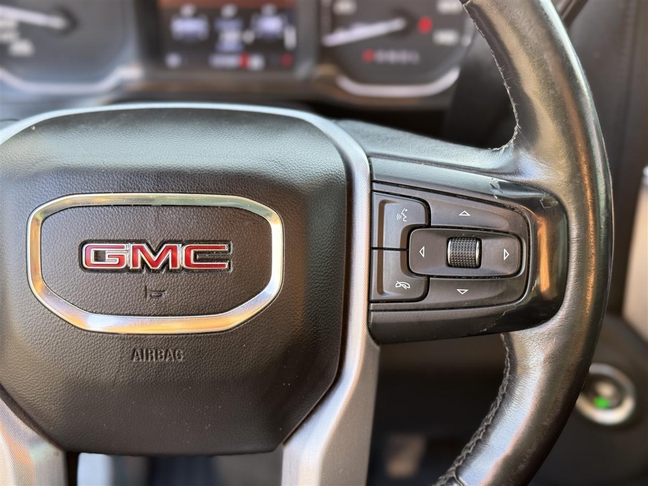 GMC Sierra 1500 4WD Crew Cab 147" SLE 2020