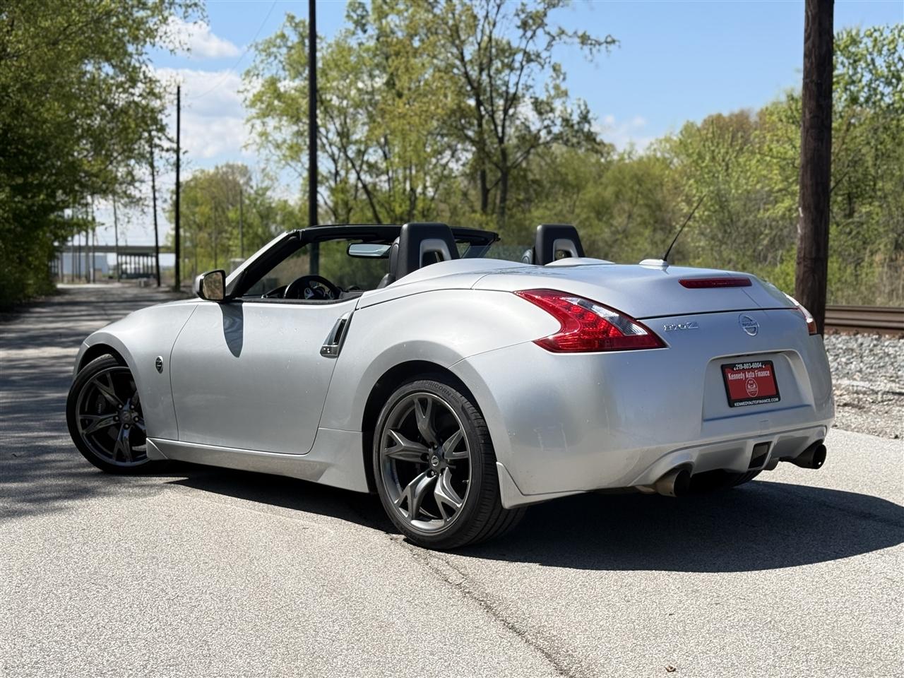Nissan 370Z 2dr Roadster Manual Touring 2010