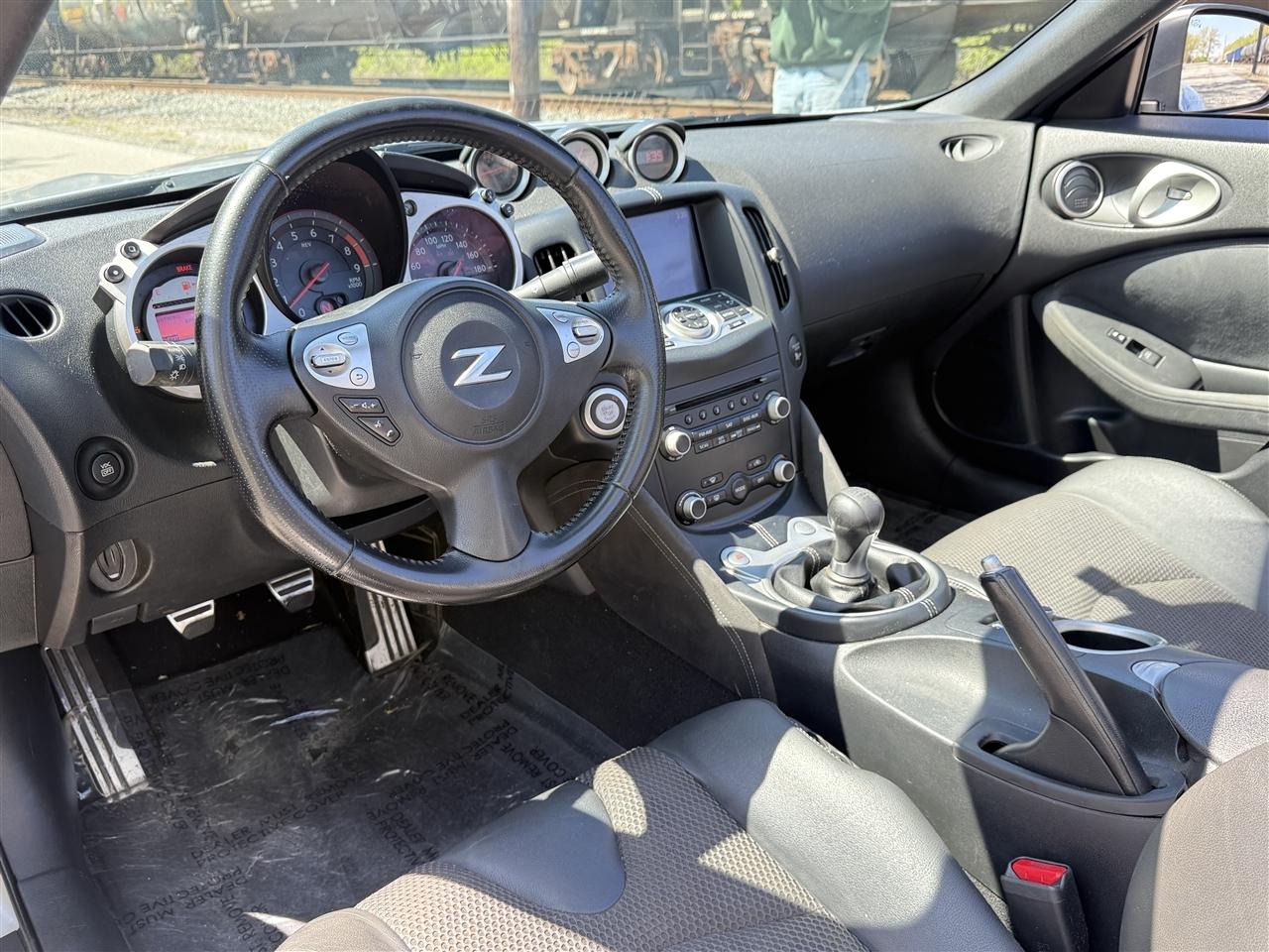 Nissan 370Z 2dr Roadster Manual Touring 2010